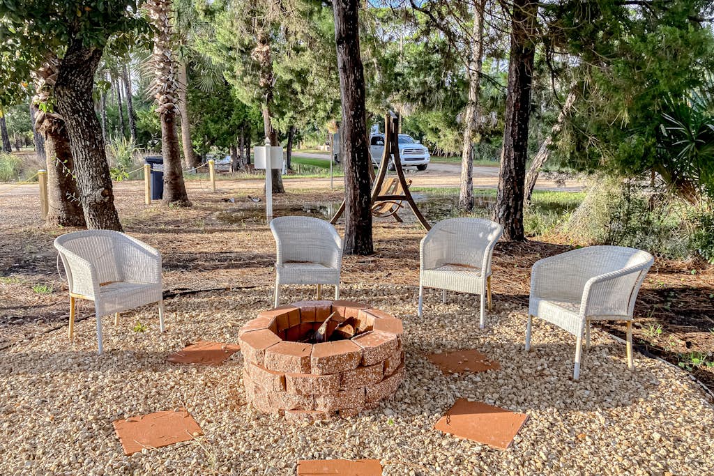 Sunny home with large deck, firepit, boat parking, W/D, & AC - easy beach access