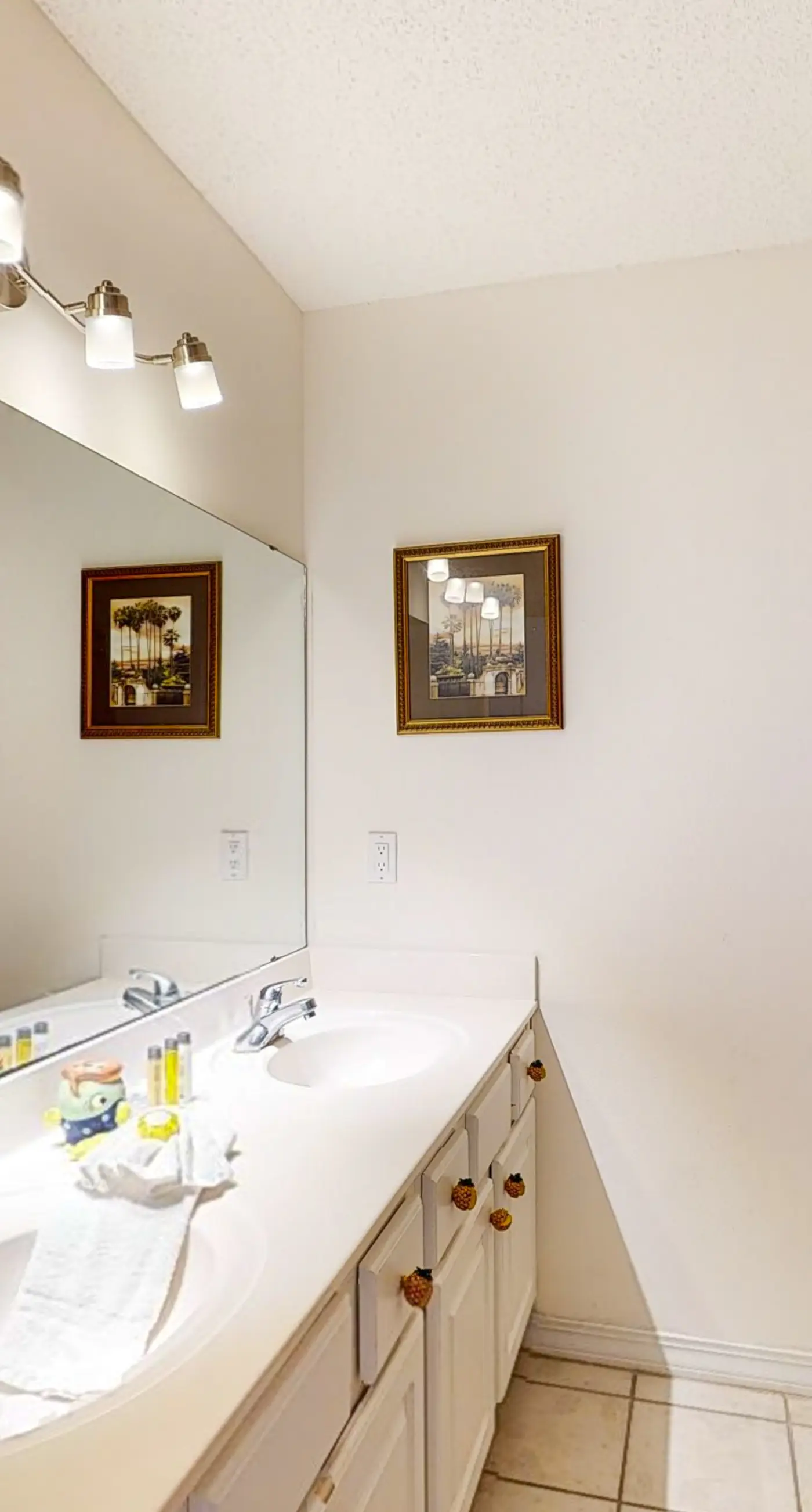 Gulf Dunes 513 - Vibrant Waterfront Condo, Short Drive to Plenty of Tasty Dining Spots