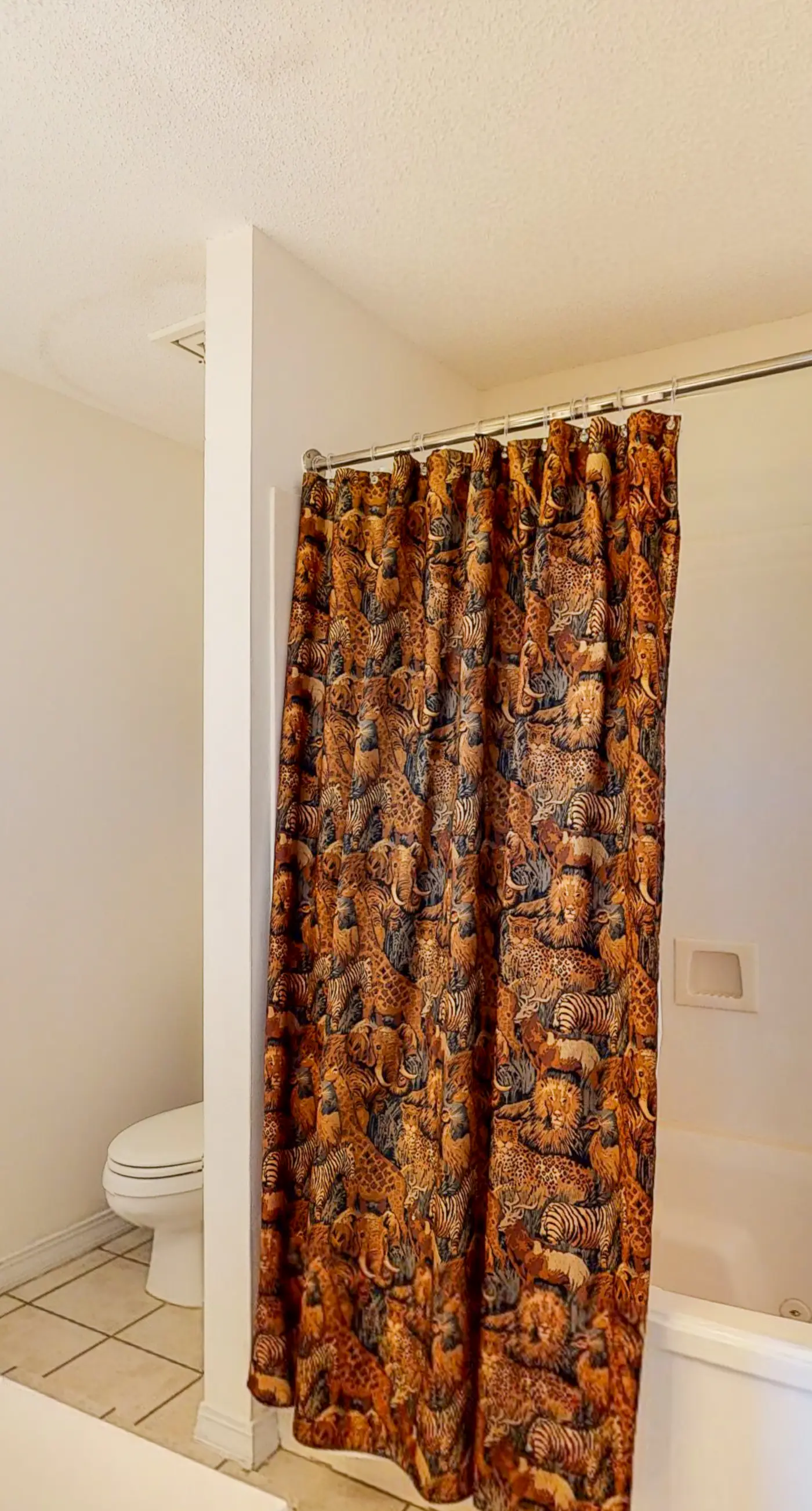 Gulf Dunes 513 - Vibrant Waterfront Condo, Short Drive to Plenty of Tasty Dining Spots