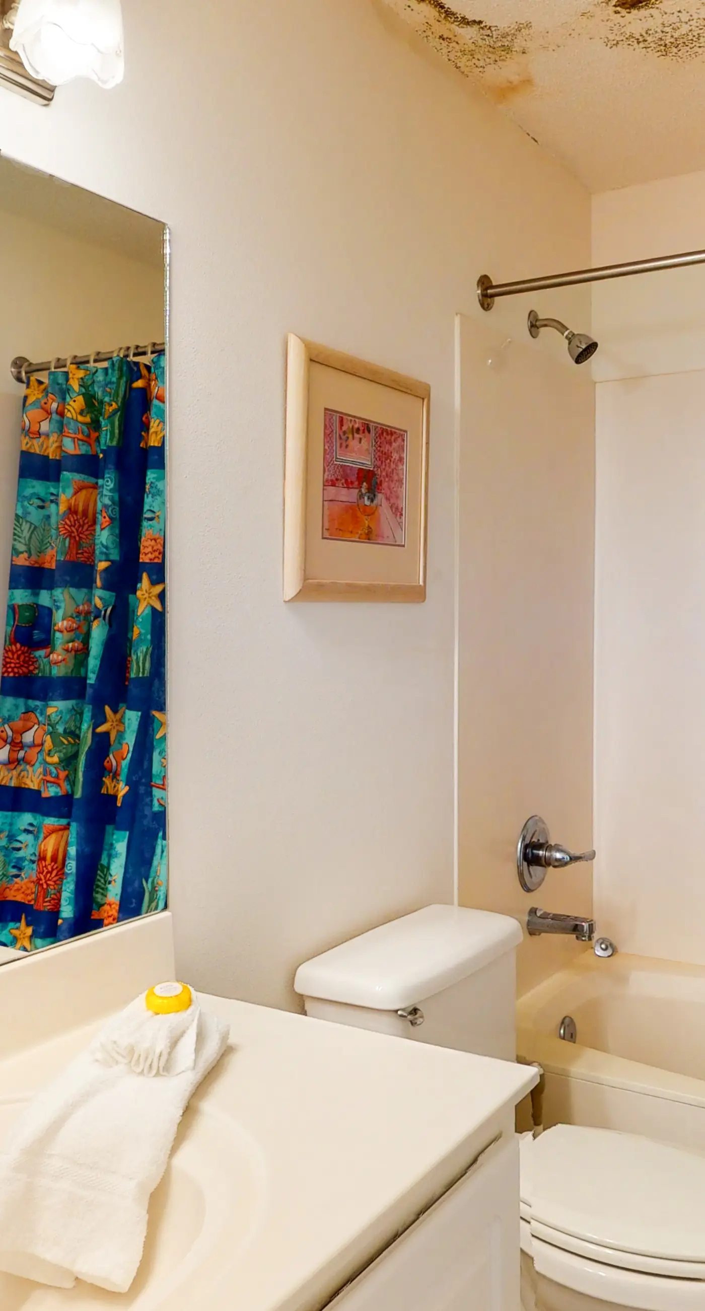 Gulf Dunes 513 - Vibrant Waterfront Condo, Short Drive to Plenty of Tasty Dining Spots