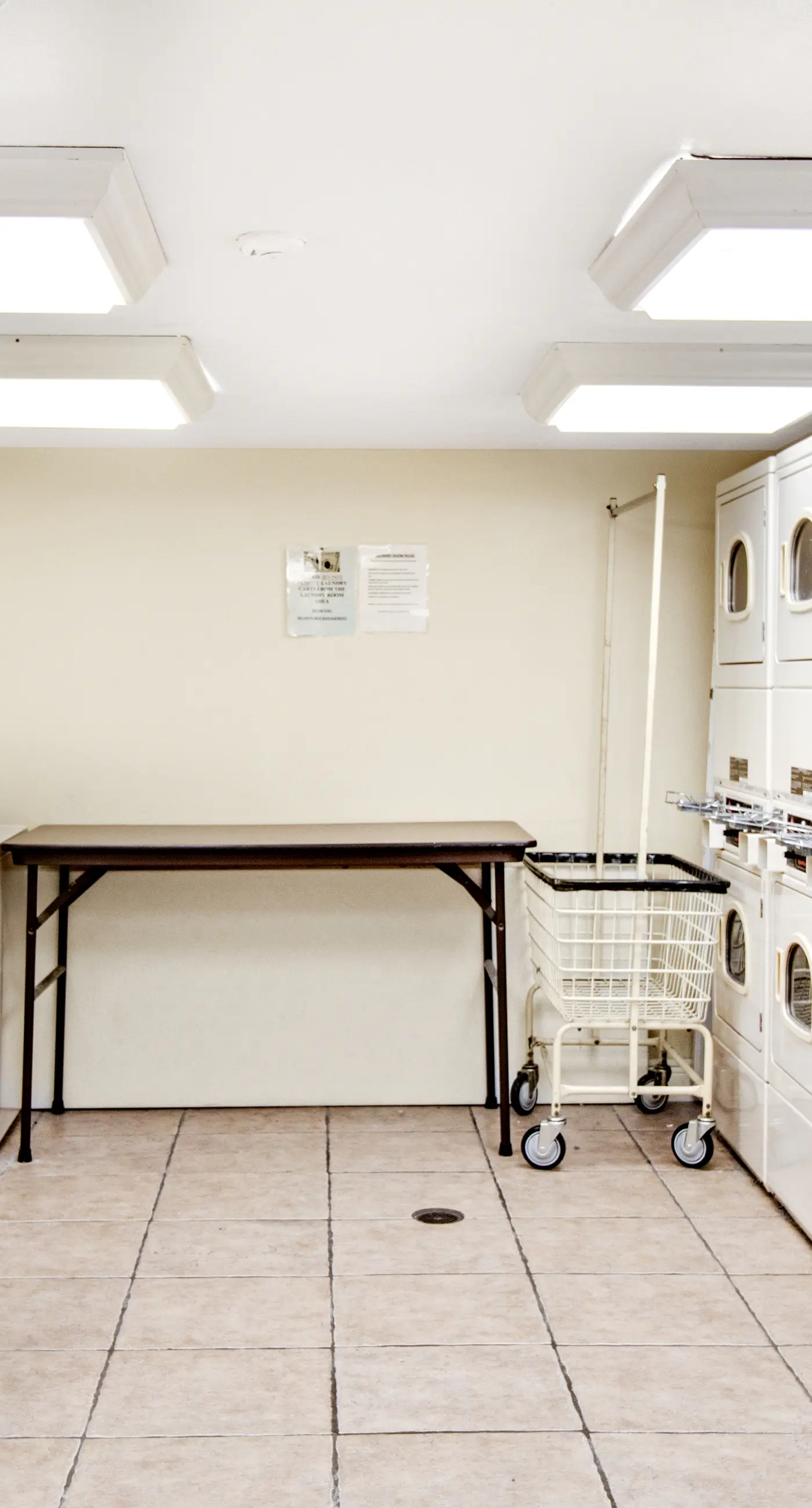 Island Echos 6M. Cozy beachfront home with shared pool, private balcony and beach access