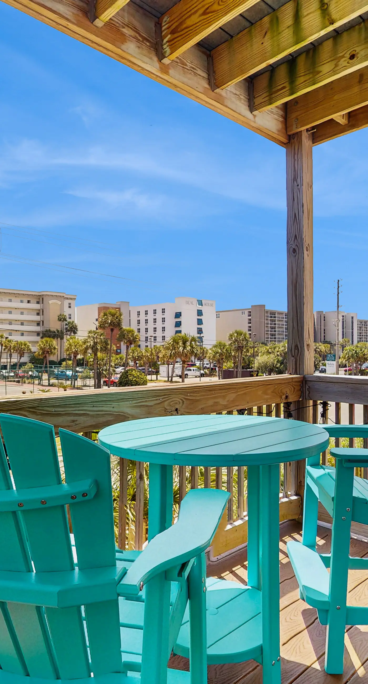 Island Gardens 201 - Cozy coastal condo, dog friendly with easy beach access and close to everything