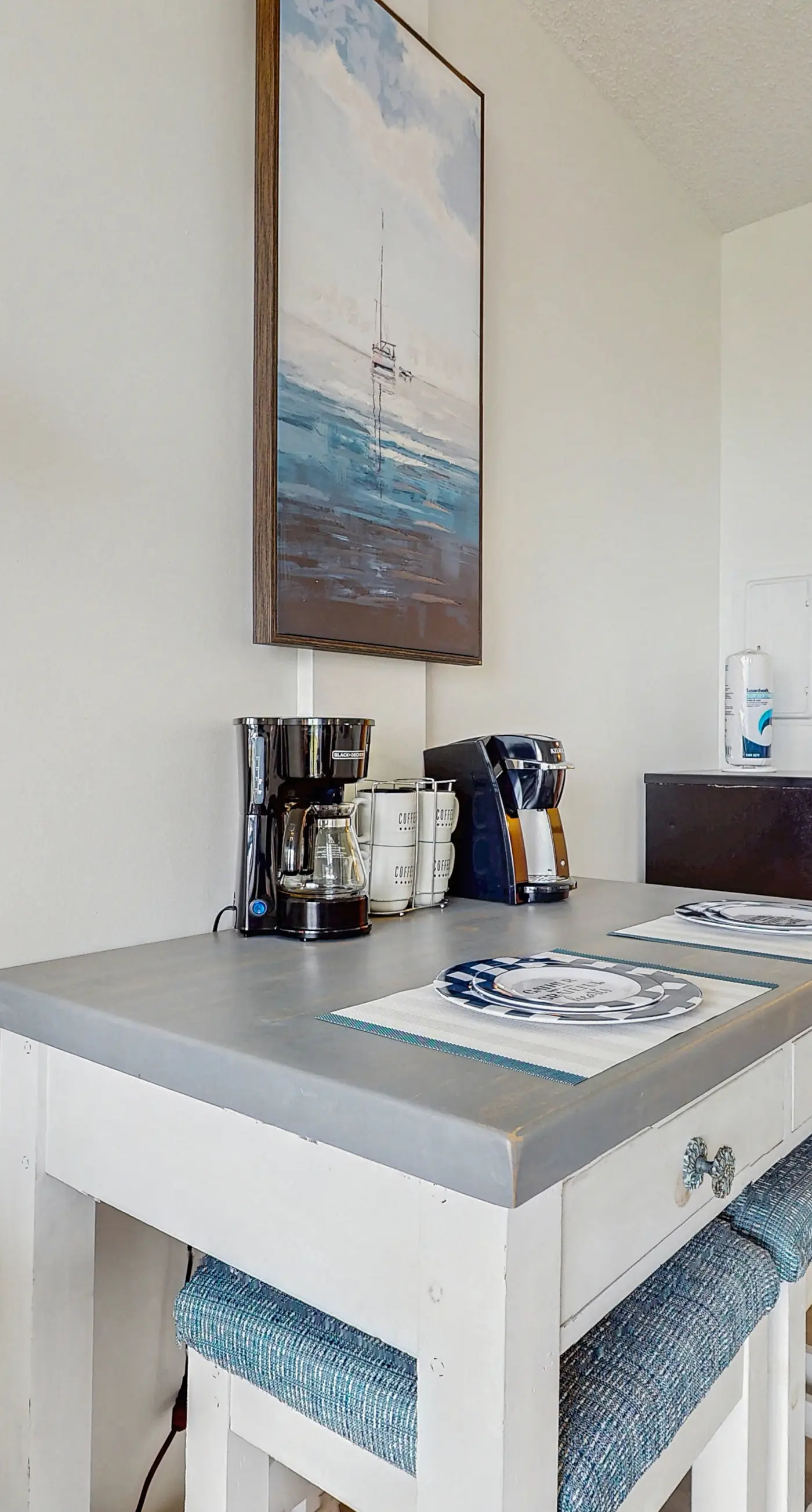 Cozy, waterfront studio condo with pool, dock & beach access
