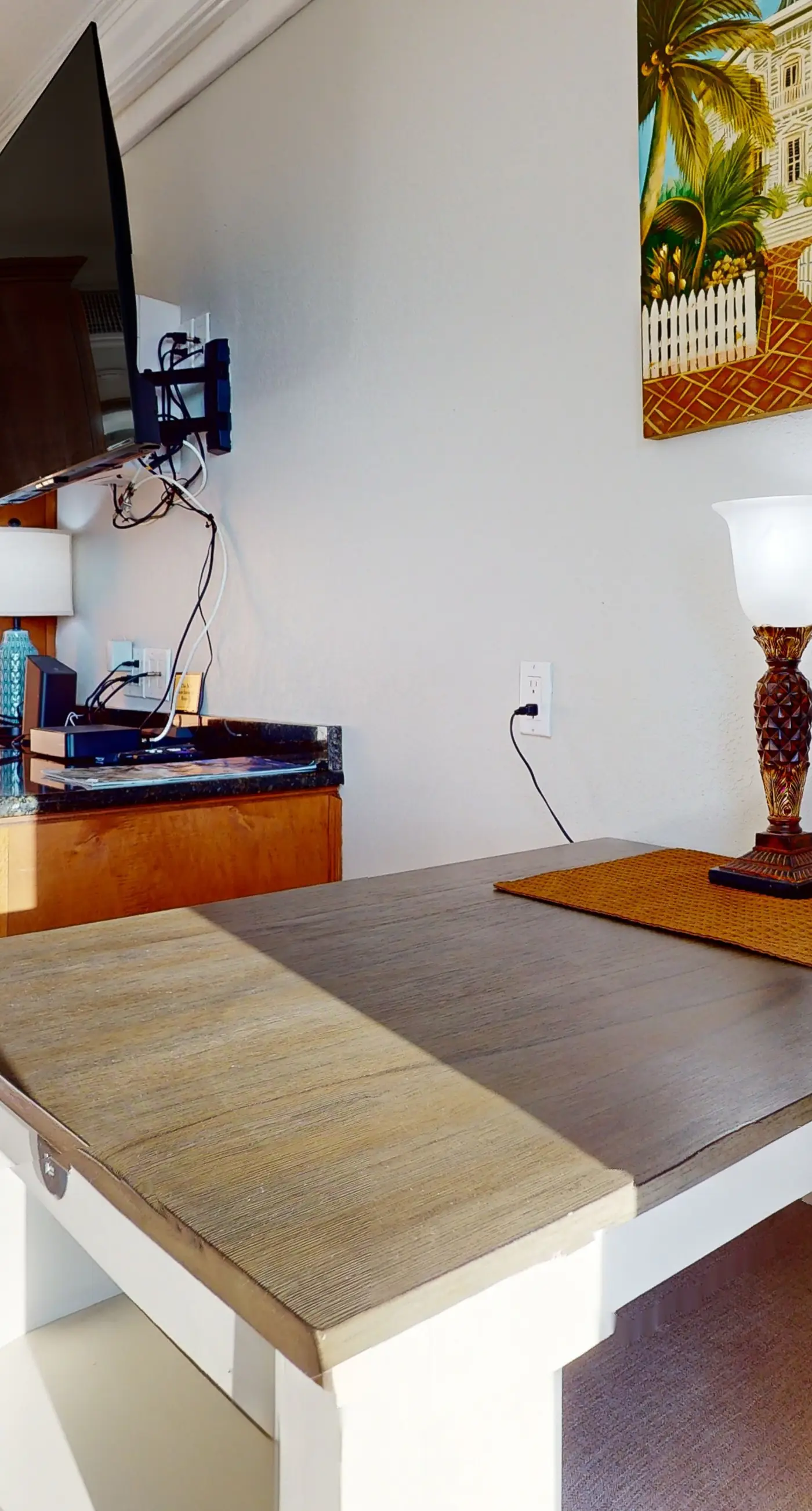 Cozy studio condo with water views, pools & amazing location