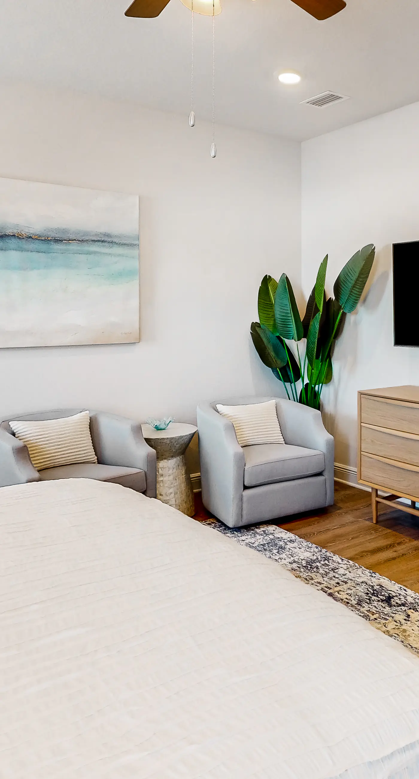 Stunning, dog-friendly, panhandle home with central AC, patio, pool & 4 bikes