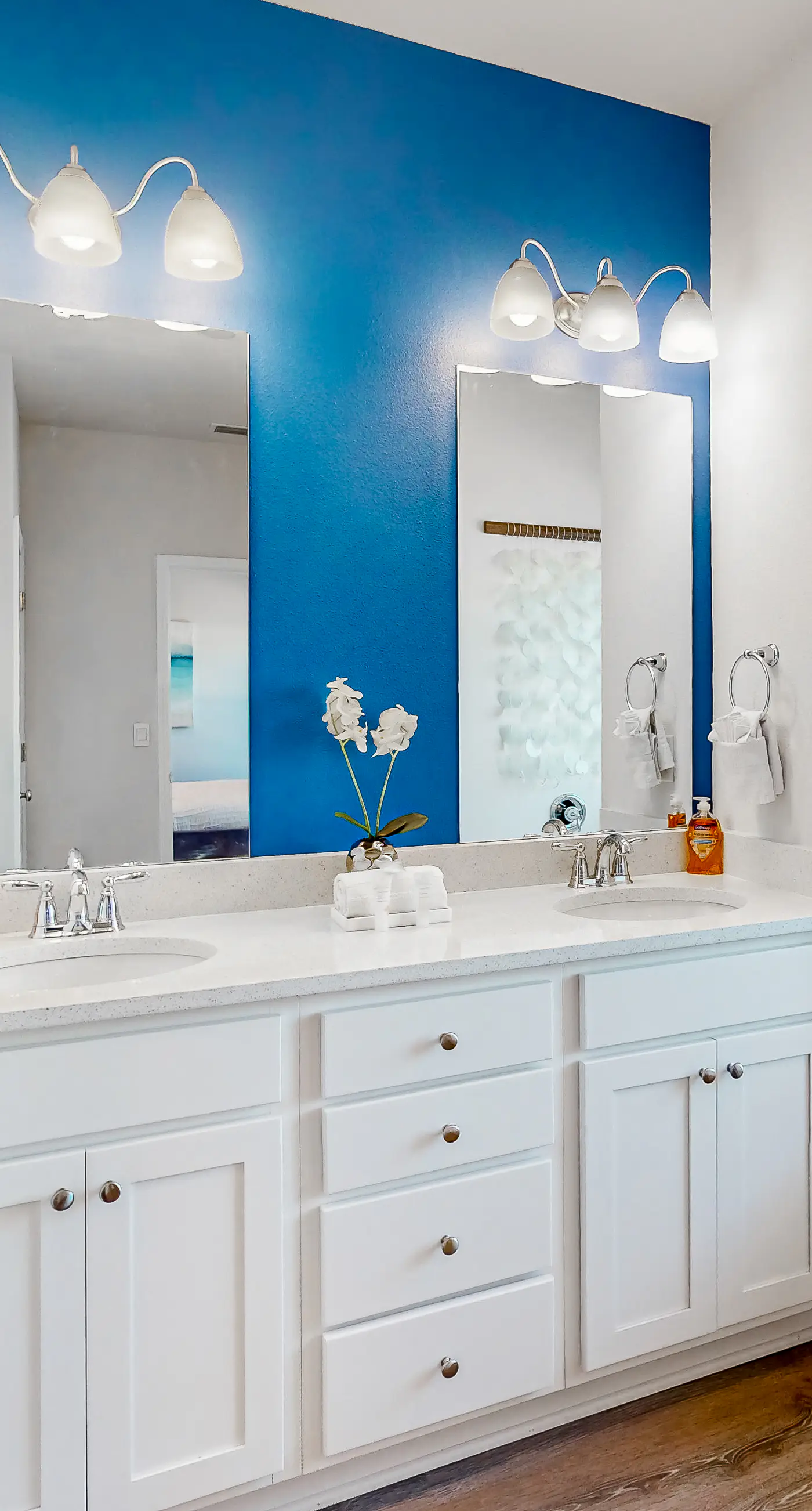 Stunning, dog-friendly, panhandle home with central AC, patio, pool & 4 bikes