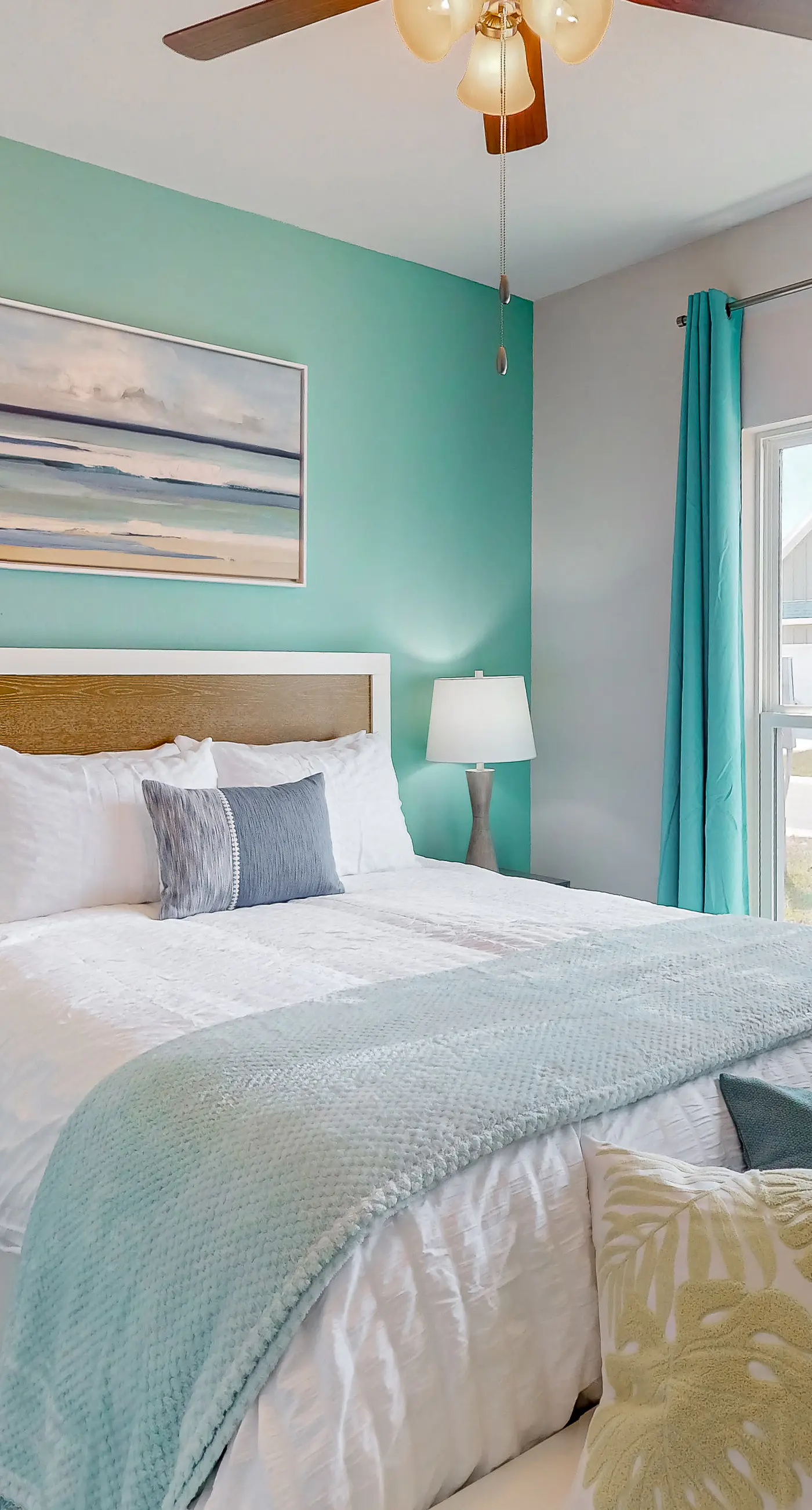 Stunning, dog-friendly, panhandle home with central AC, patio, pool & 4 bikes