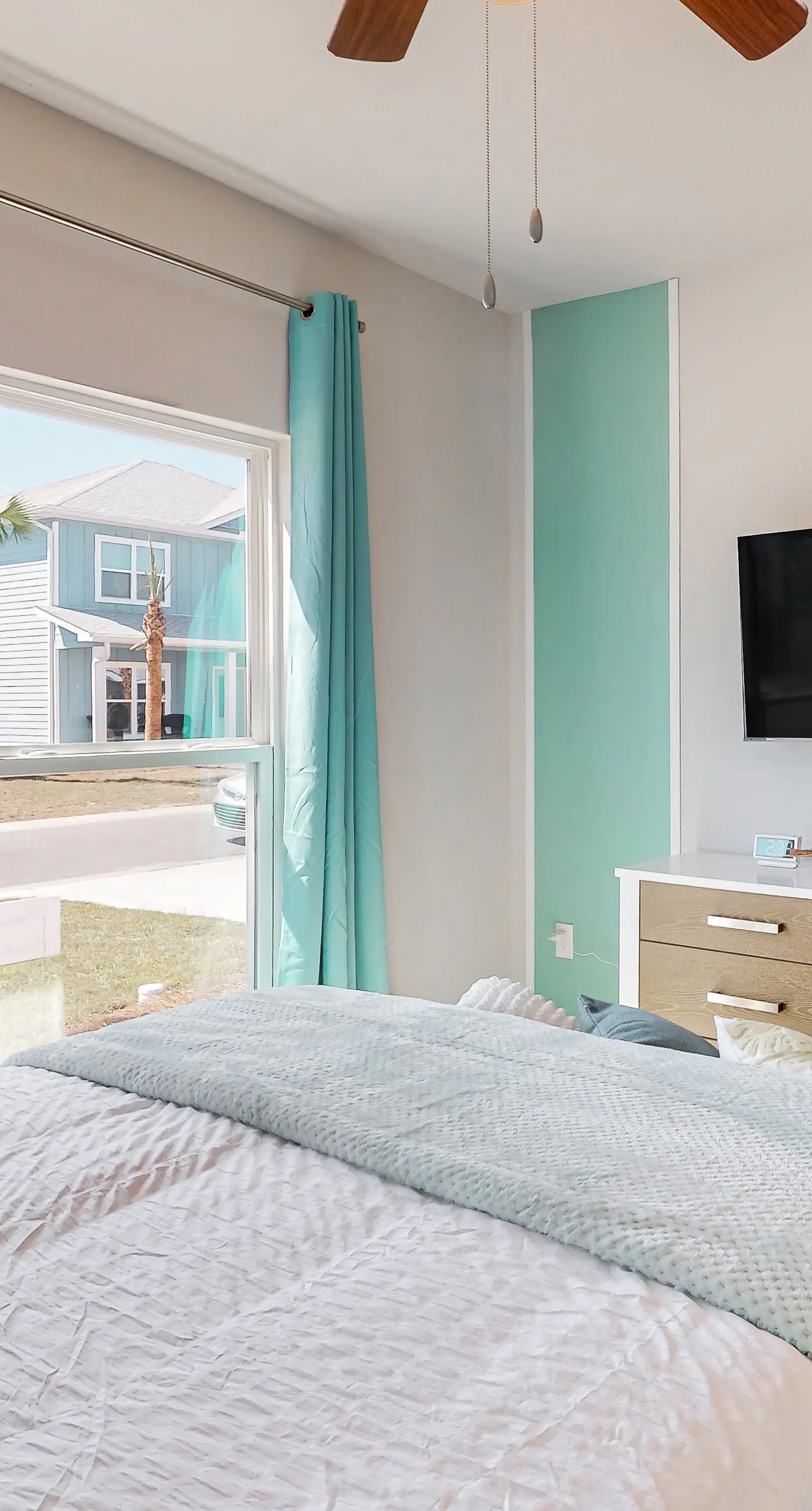 Stunning, dog-friendly, panhandle home with central AC, patio, pool & 4 bikes