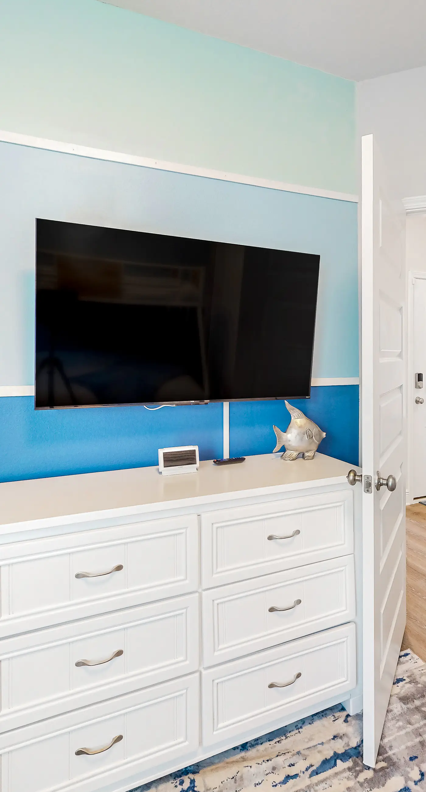 Stunning, dog-friendly, panhandle home with central AC, patio, pool & 4 bikes