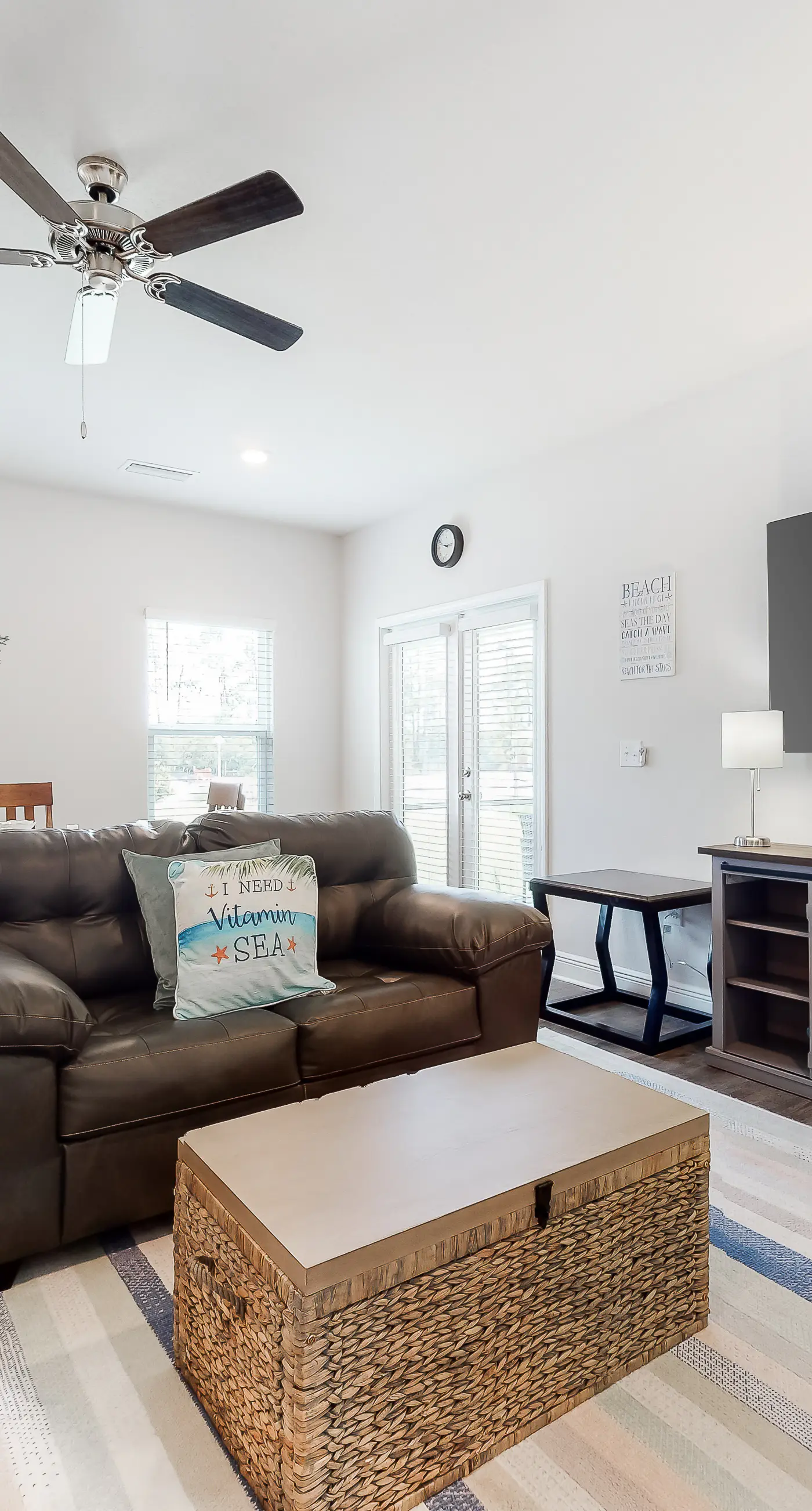 Lovely coastal home with pool access, fast WiFi, screened patio & great location