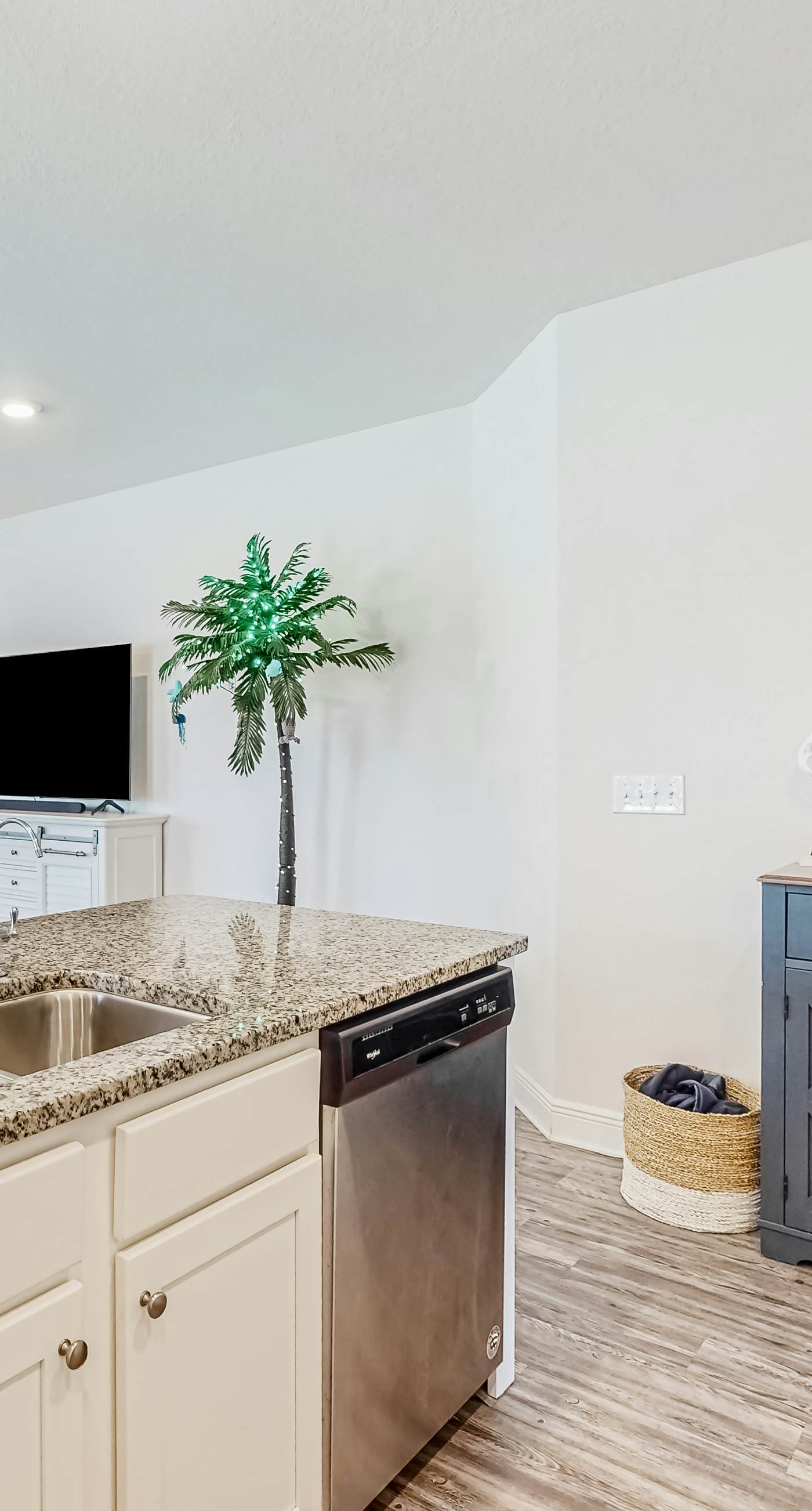 Windmark - Day Drinking | House in Port St Joe with a hot tub & additional suite