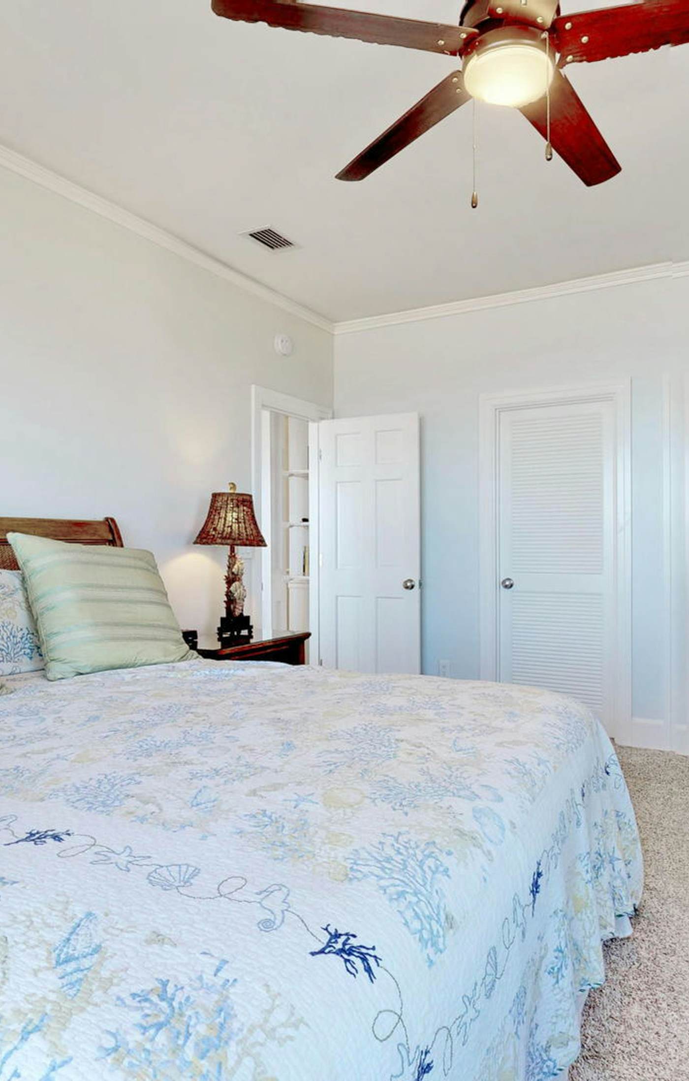 Upscale beachfront home with private hot tub, grill, on-site pools, gym, dogs OK