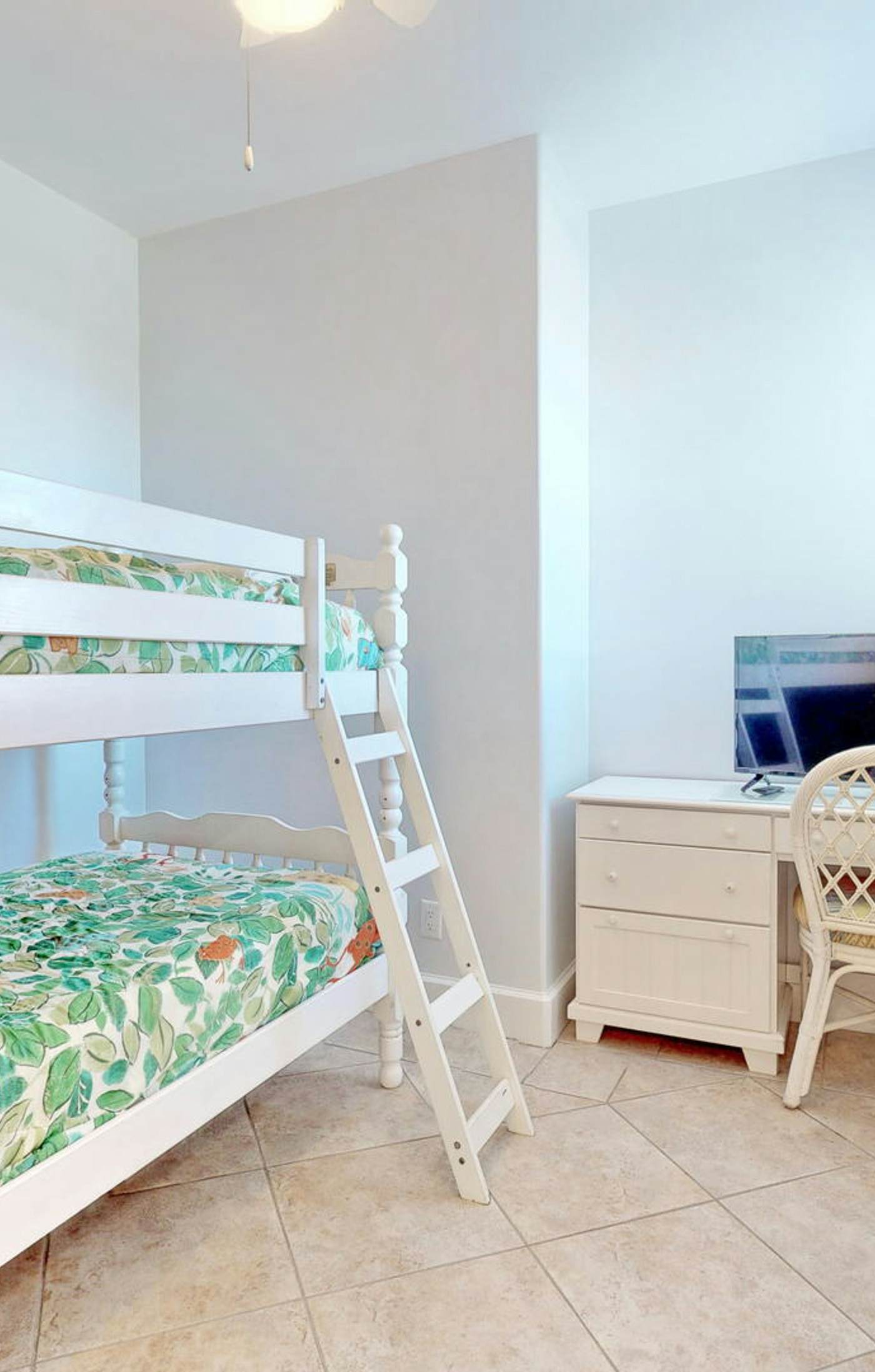 Upscale beachfront home with private hot tub, grill, on-site pools, gym, dogs OK