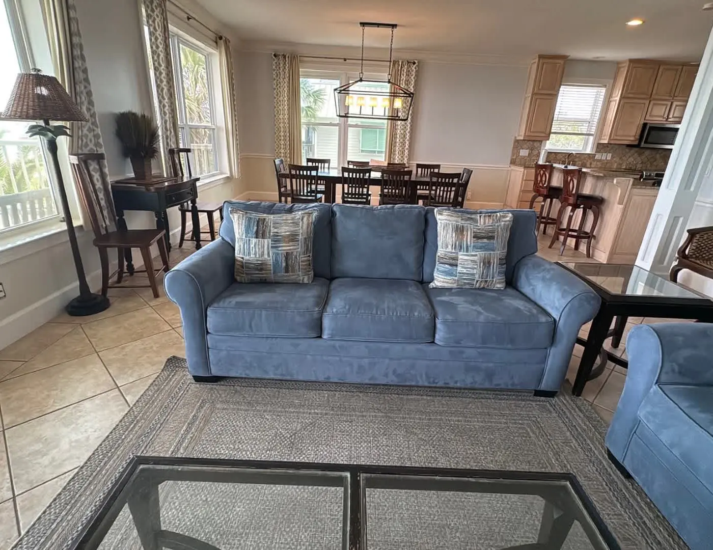Upscale beachfront home with private hot tub, grill, on-site pools, gym, dogs OK