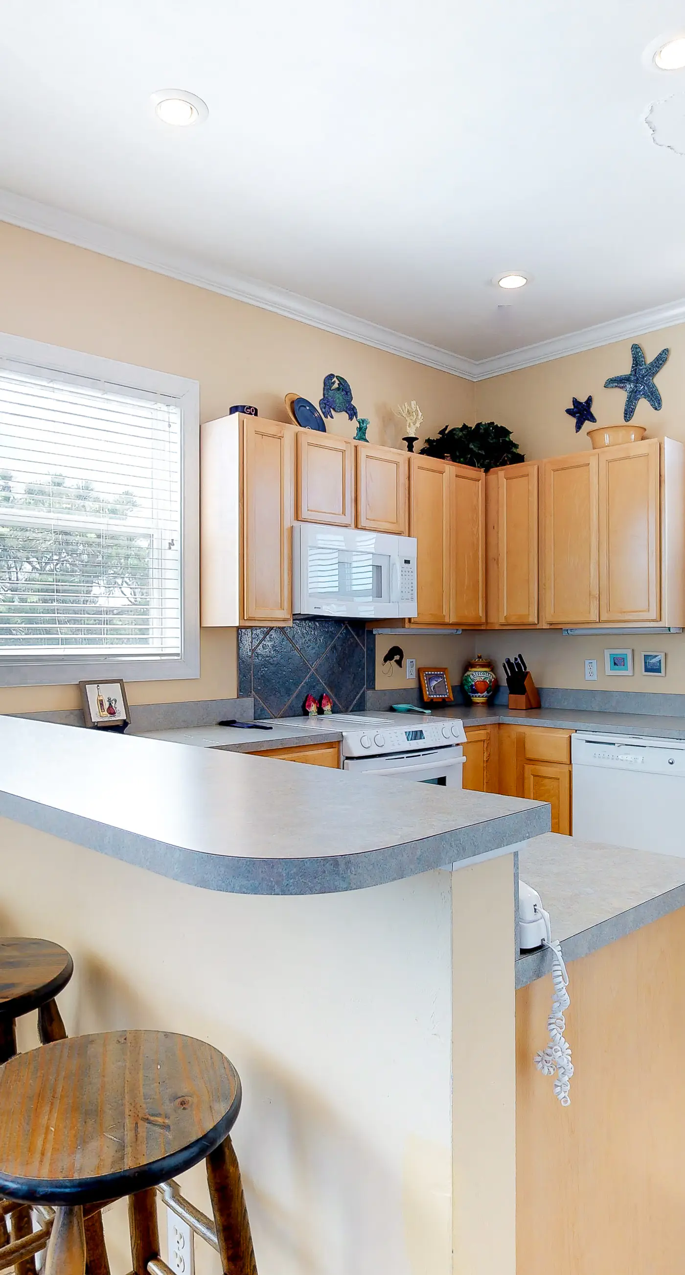 Dog-friendly home near the beach with private pool & gym