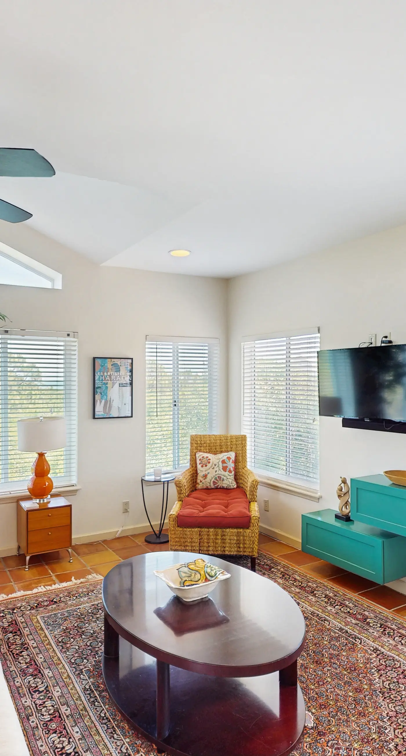 Gorgeous coastal home with plenty of space, shared pool and easy beach access