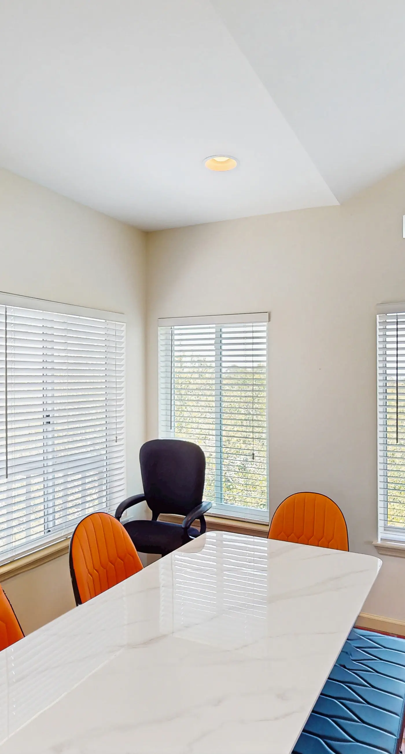 Gorgeous coastal home with plenty of space, shared pool and easy beach access