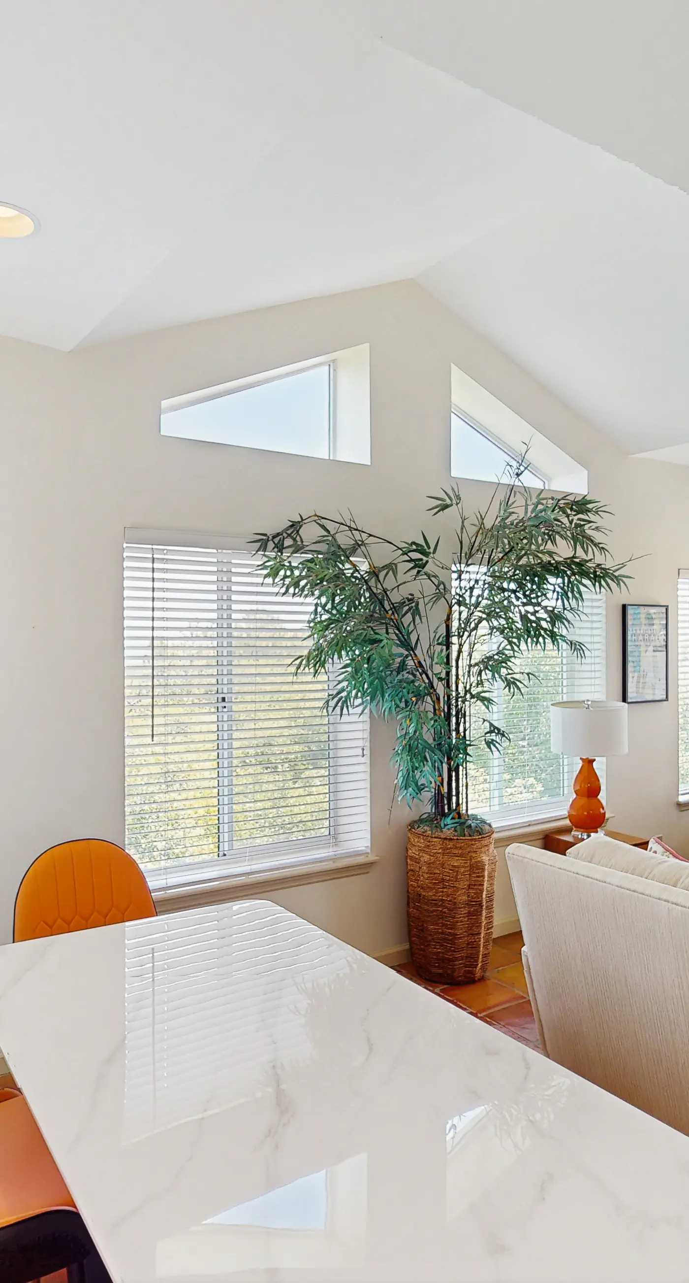 Gorgeous coastal home with plenty of space, shared pool and easy beach access