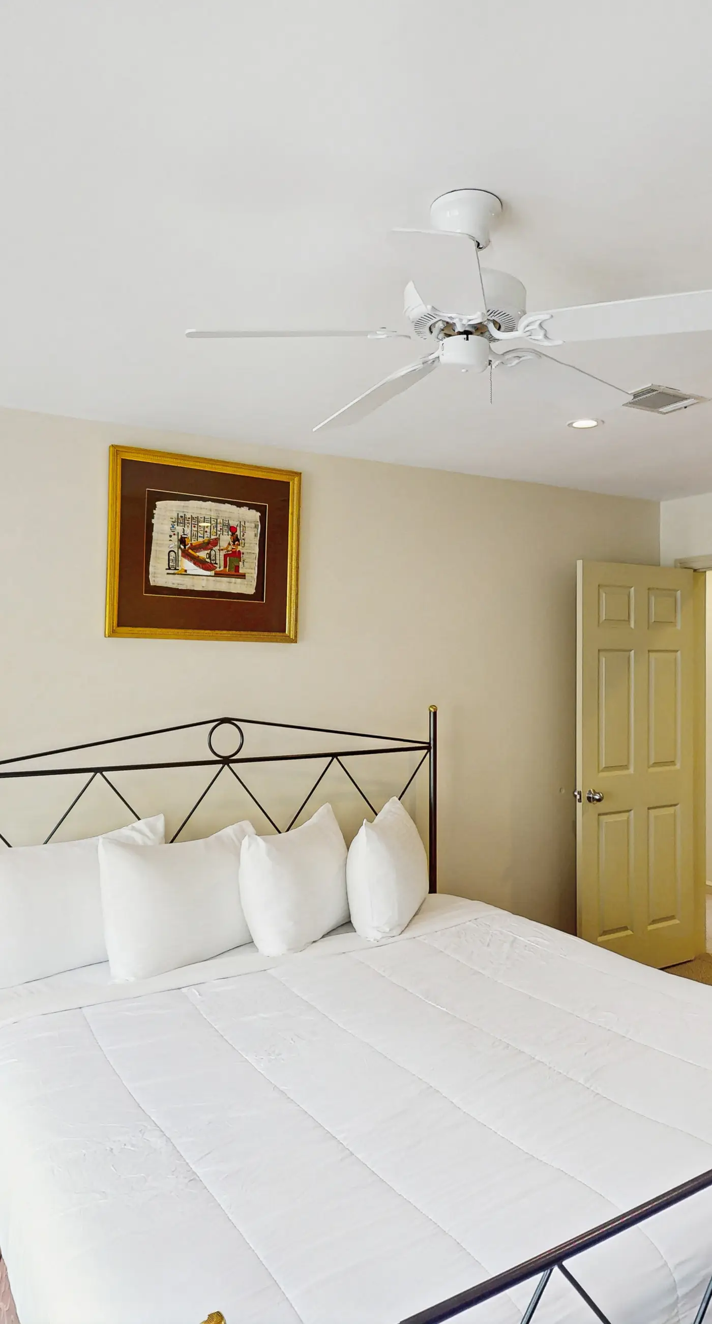 Gorgeous coastal home with plenty of space, shared pool and easy beach access