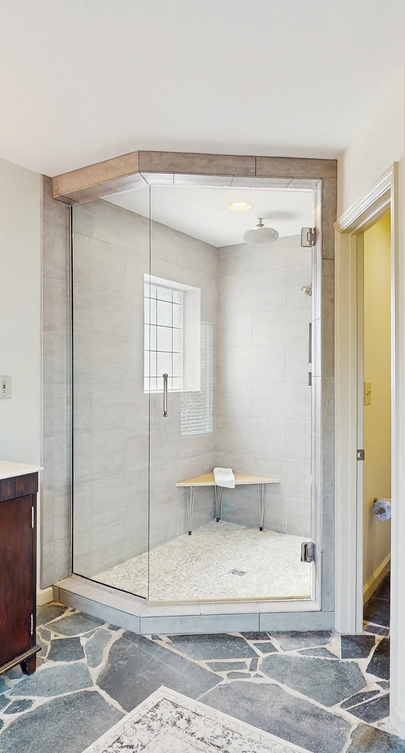 Gorgeous coastal home with plenty of space, shared pool and easy beach access