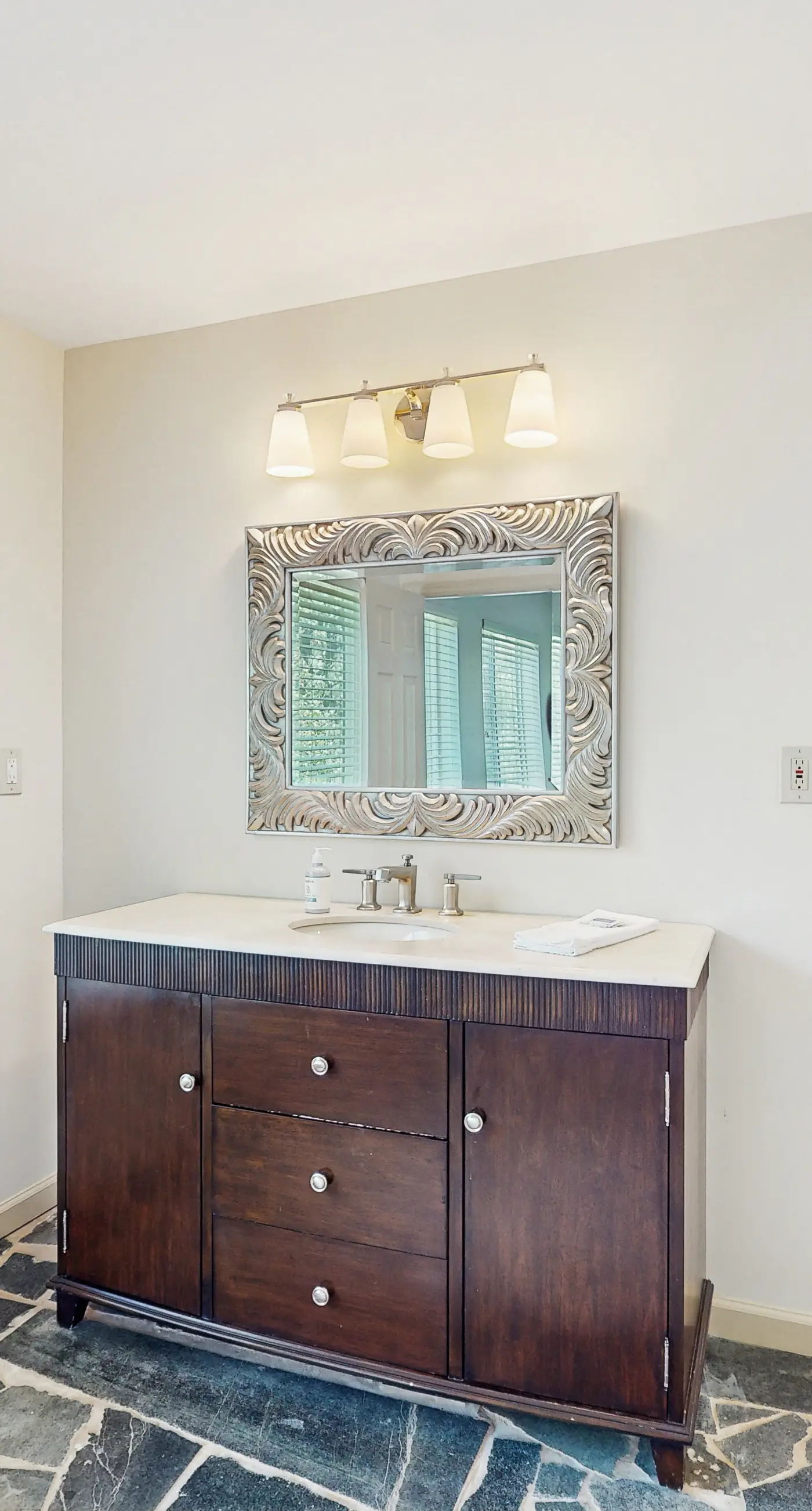 Gorgeous coastal home with plenty of space, shared pool and easy beach access