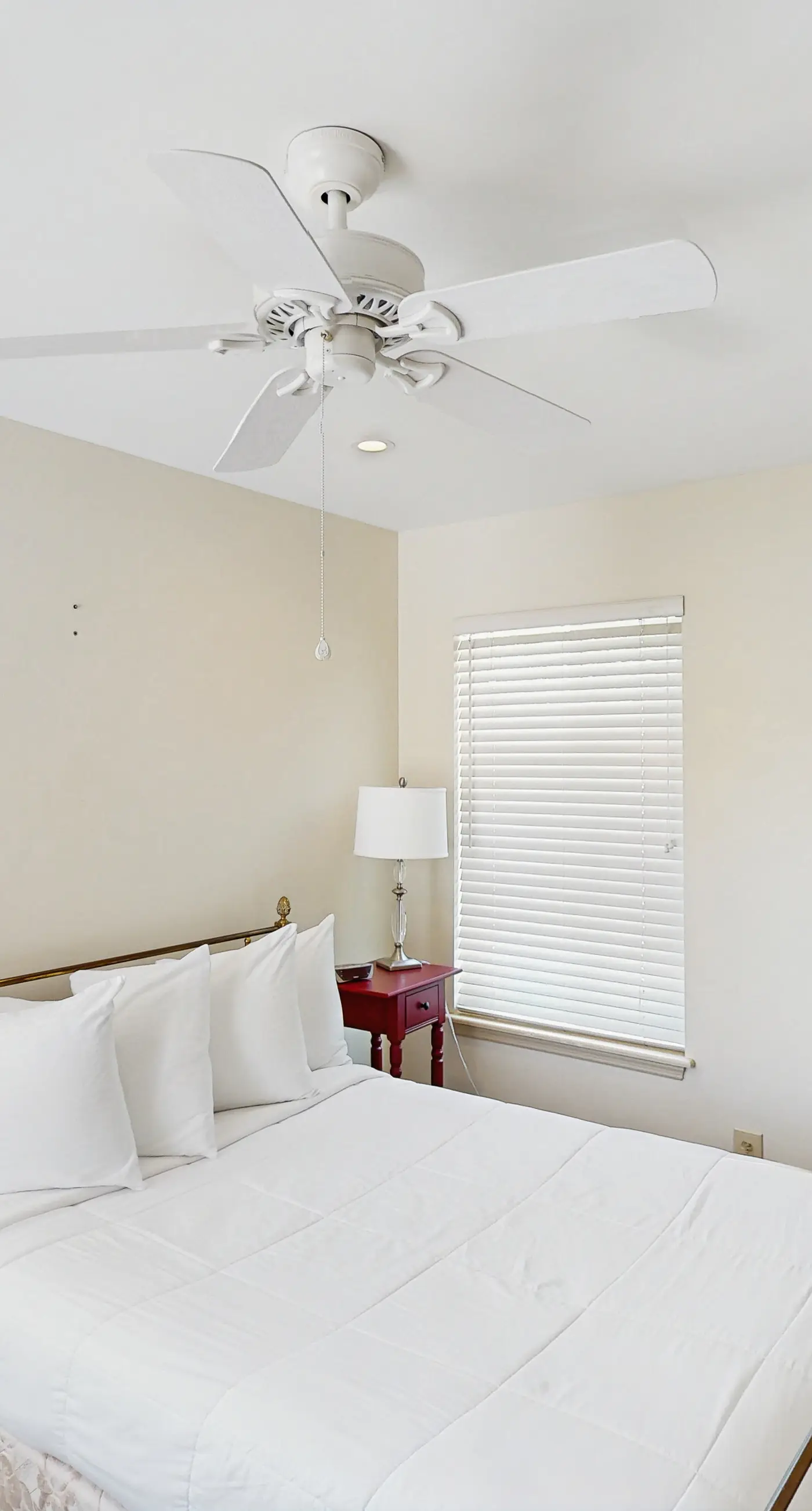 Gorgeous coastal home with plenty of space, shared pool and easy beach access