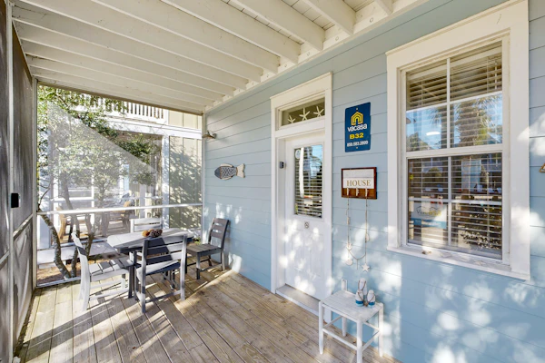 Family-Friendly Home with Shared Hot Tub - Beach Access 1 Mile Away