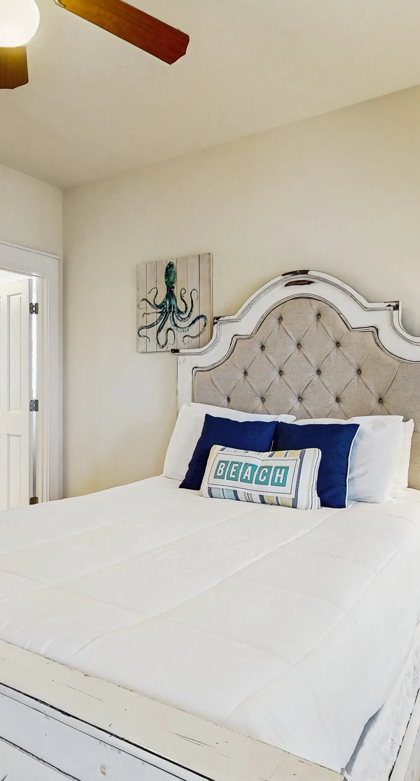 Beautiful home in a gated community with porches & shared pool,hot tub