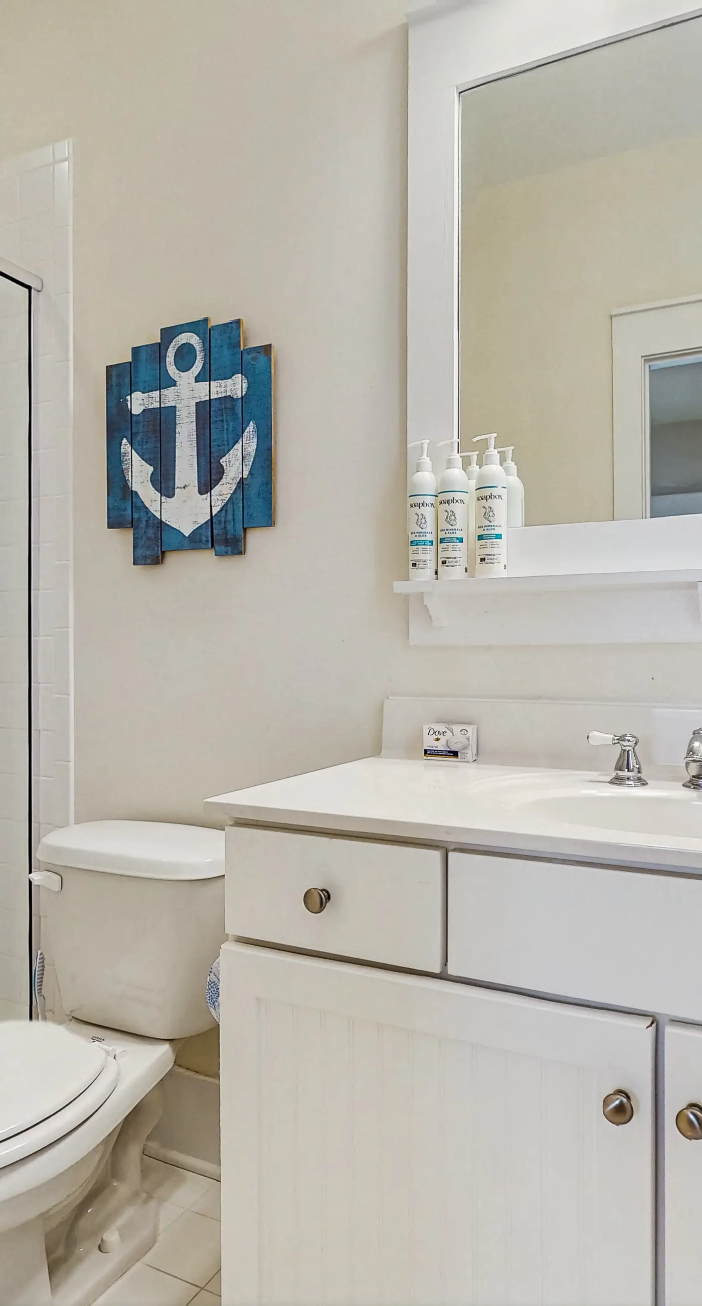 Beautiful home in a gated community with porches & shared pool,hot tub