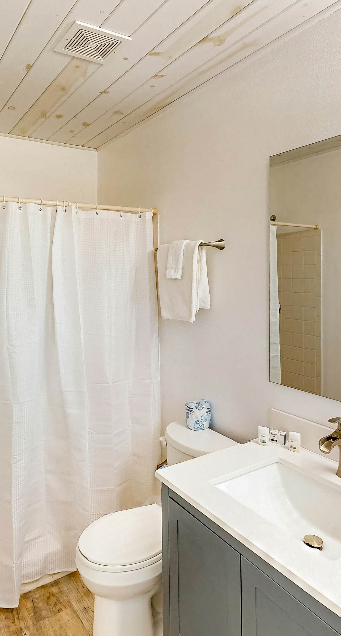 Cozy Gulf-View Beach House with Foosball, Patio, AC & washer&dryer - Pets Welcome