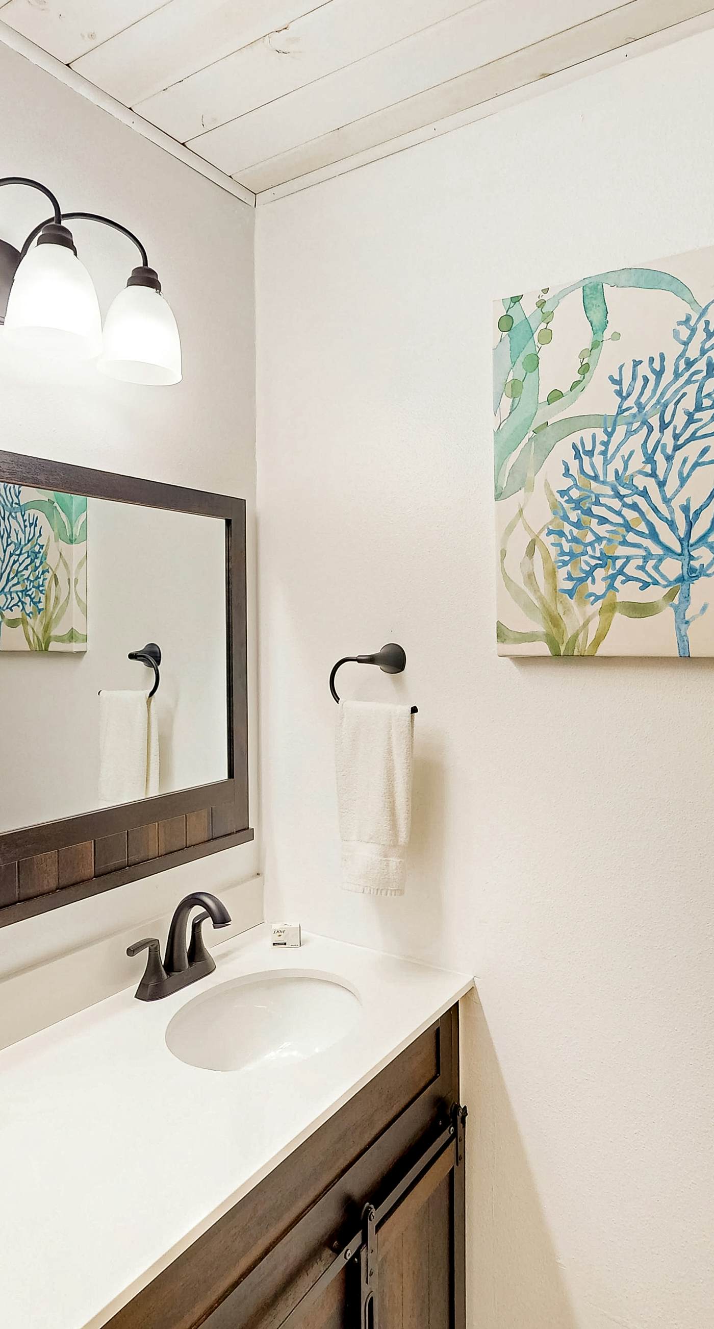 Cozy Gulf-View Beach House with Foosball, Patio, AC & washer&dryer - Pets Welcome