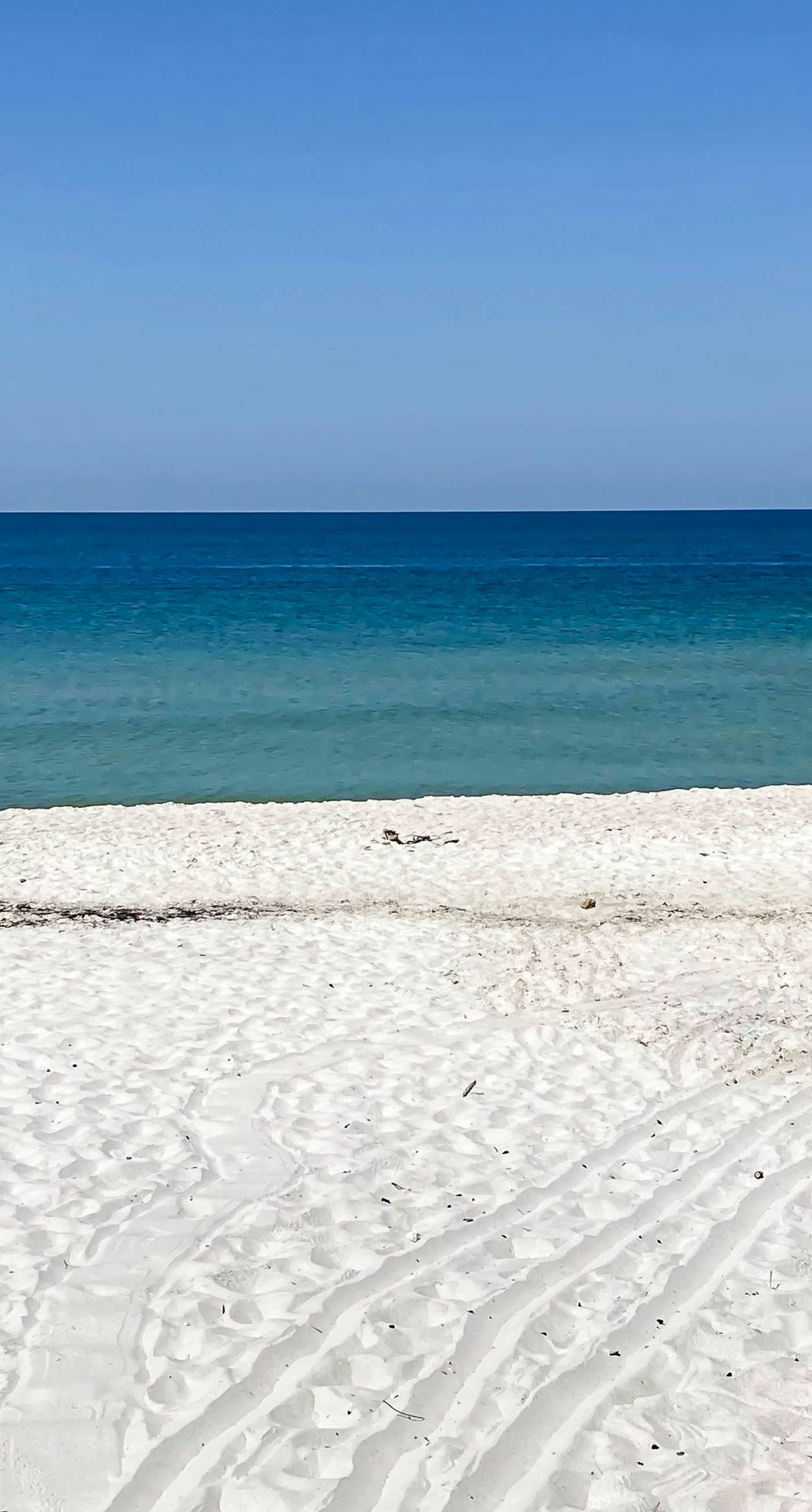 Cozy Gulf-View Beach House with Foosball, Patio, AC & washer&dryer - Pets Welcome