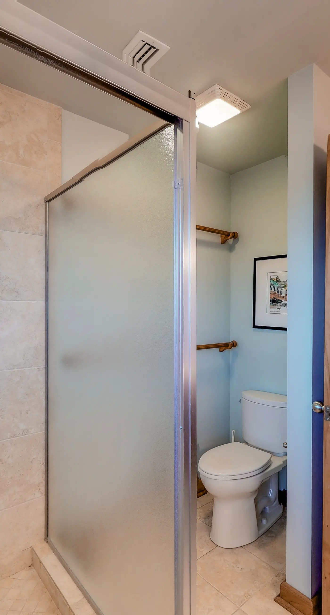 Snowbird-friendly beachfront home with a pool, tennis, washer/dryer, fireplace