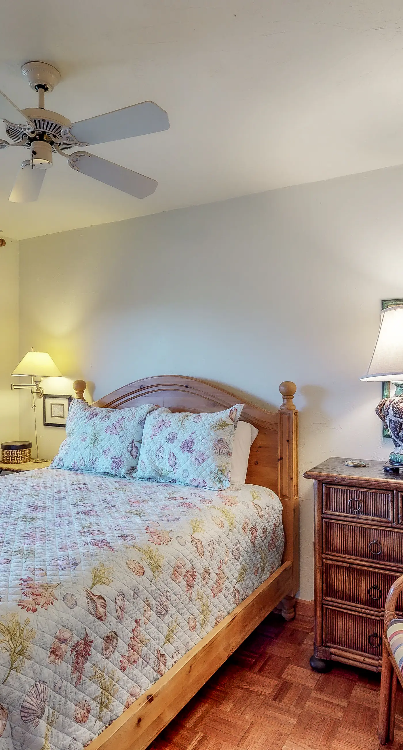 Snowbird-friendly beachfront home with a pool, tennis, washer/dryer, fireplace