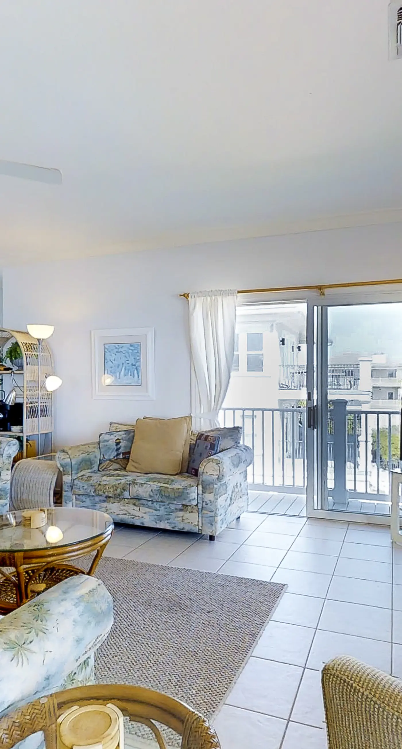 Dog-friendly beachfront gem - community pool, tennis, washer&dryer, central AC