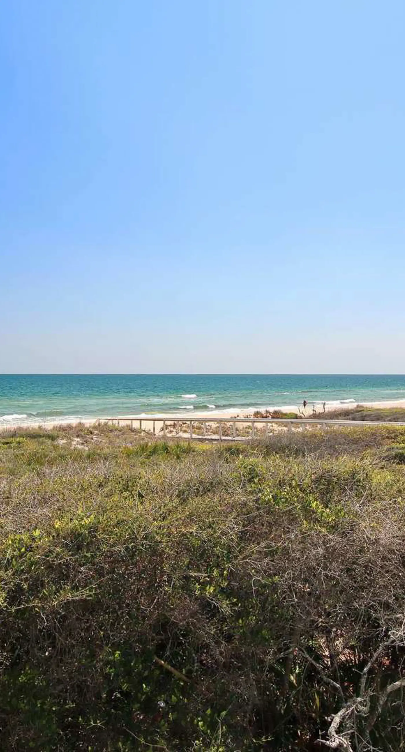 Dog-friendly beachfront gem - community pool, tennis, washer&dryer, central AC