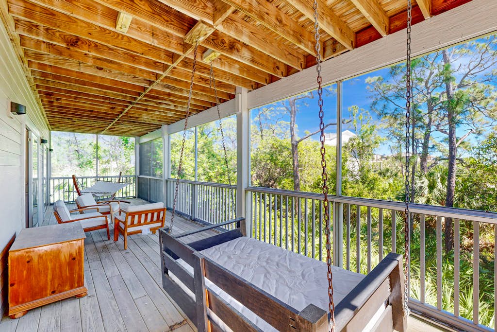 Beautiful home near the beach with community pool, gym, tennis