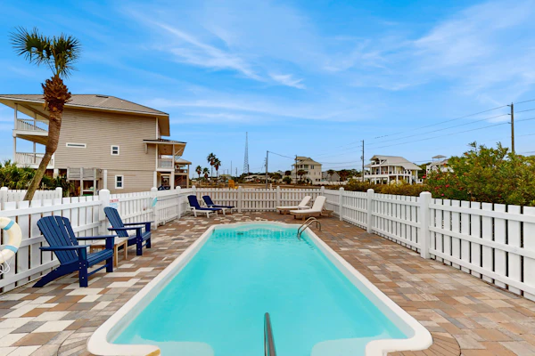 Spacious home with private pool & full kitchen, close to beach