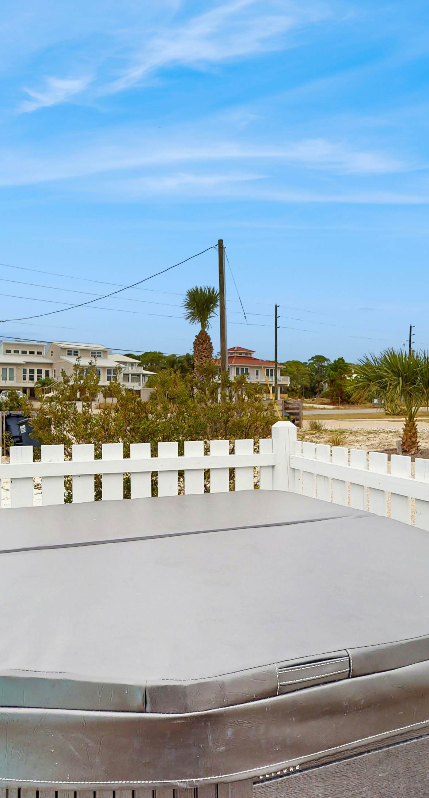 Spacious home with private pool & full kitchen, close to beach