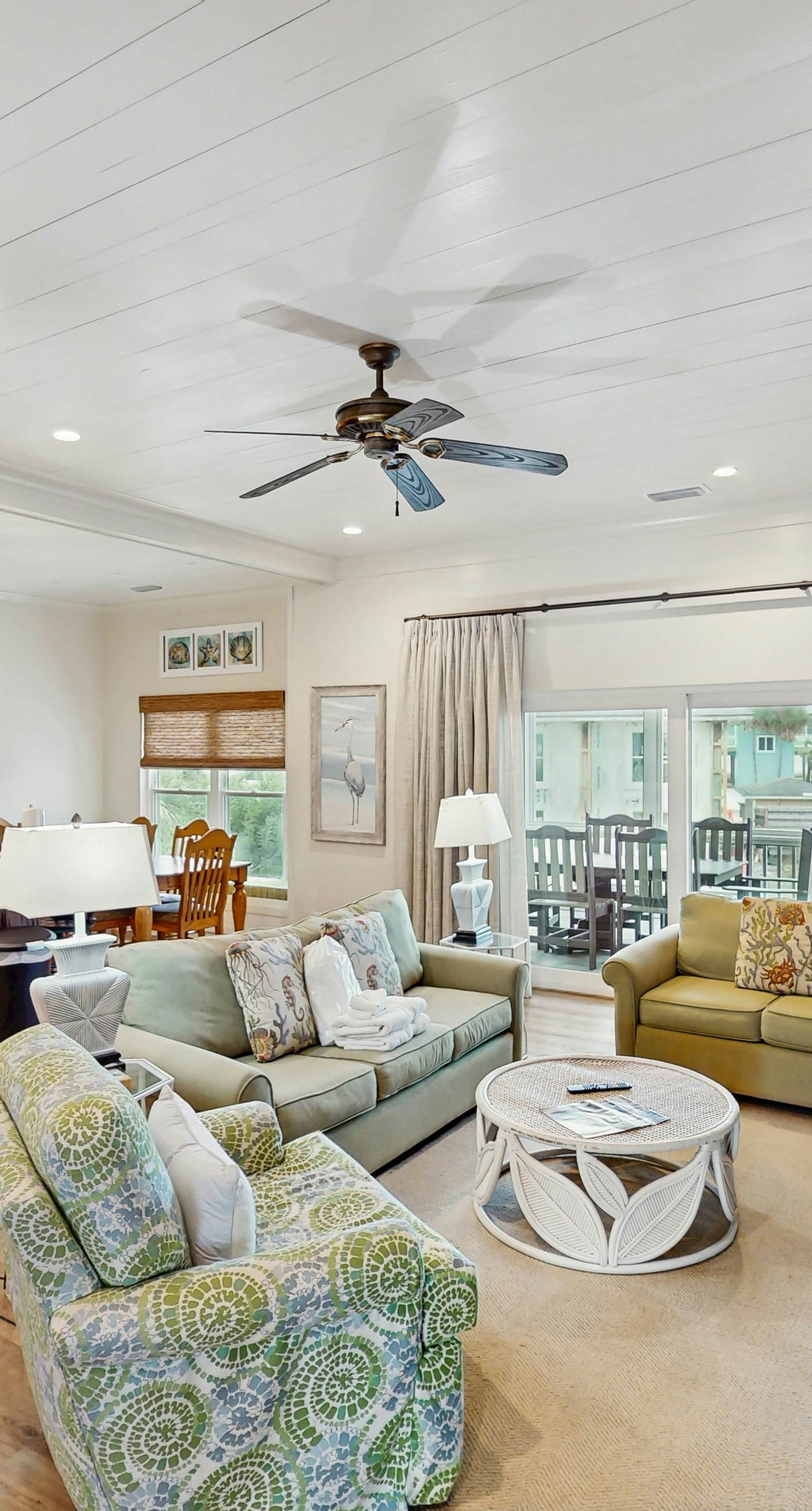 Spacious home with private pool & full kitchen, close to beach