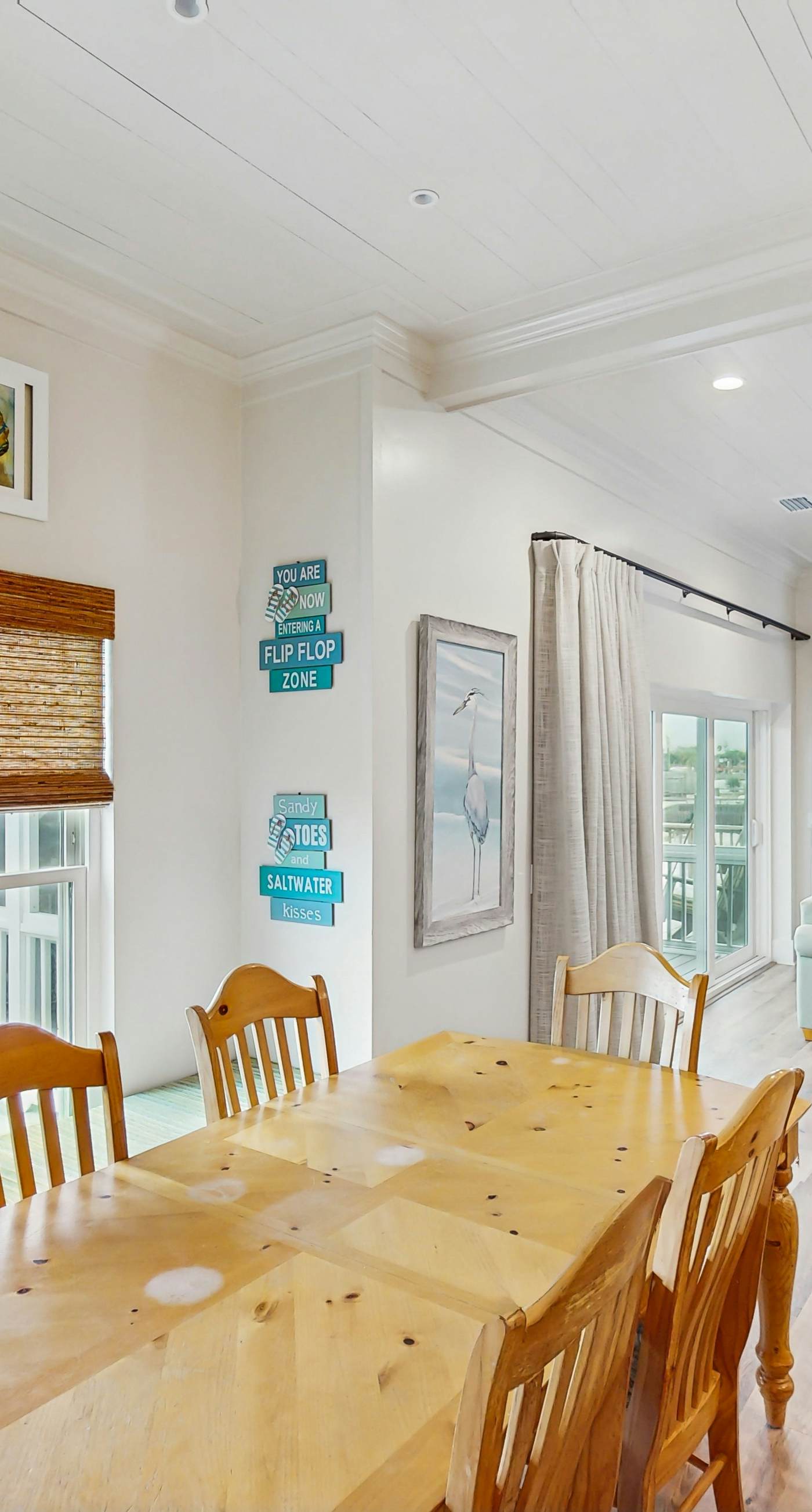 Spacious home with private pool & full kitchen, close to beach