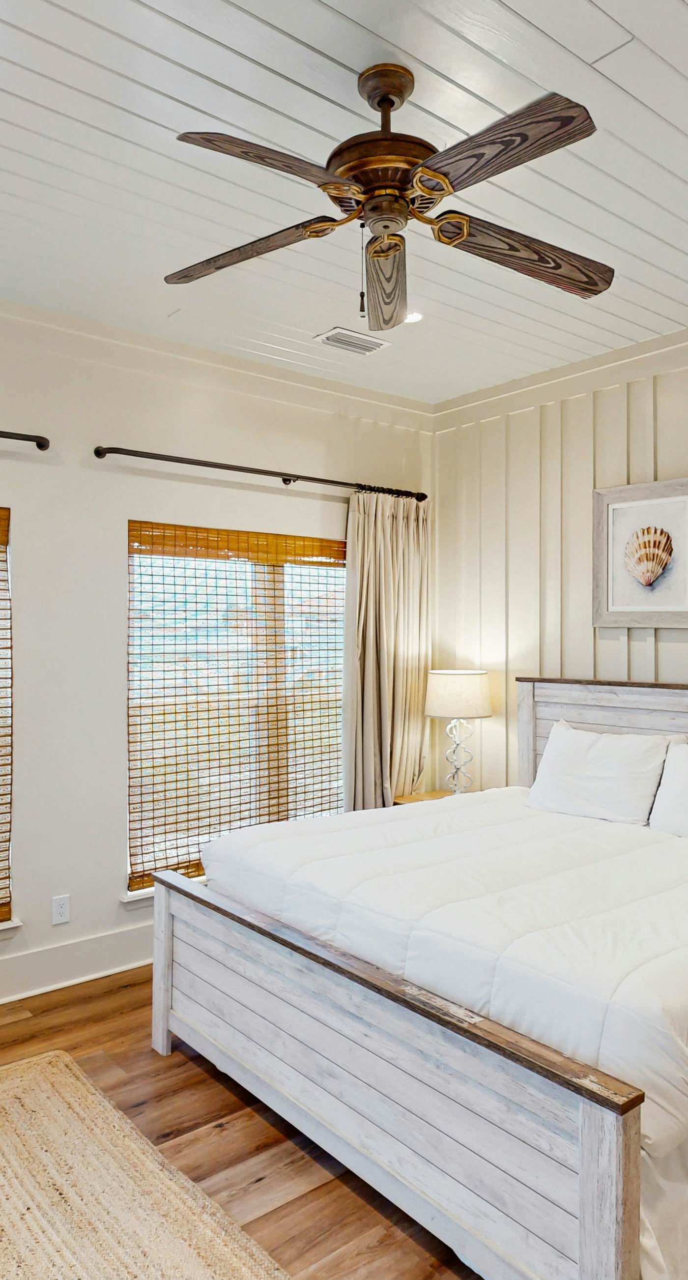 Spacious home with private pool & full kitchen, close to beach