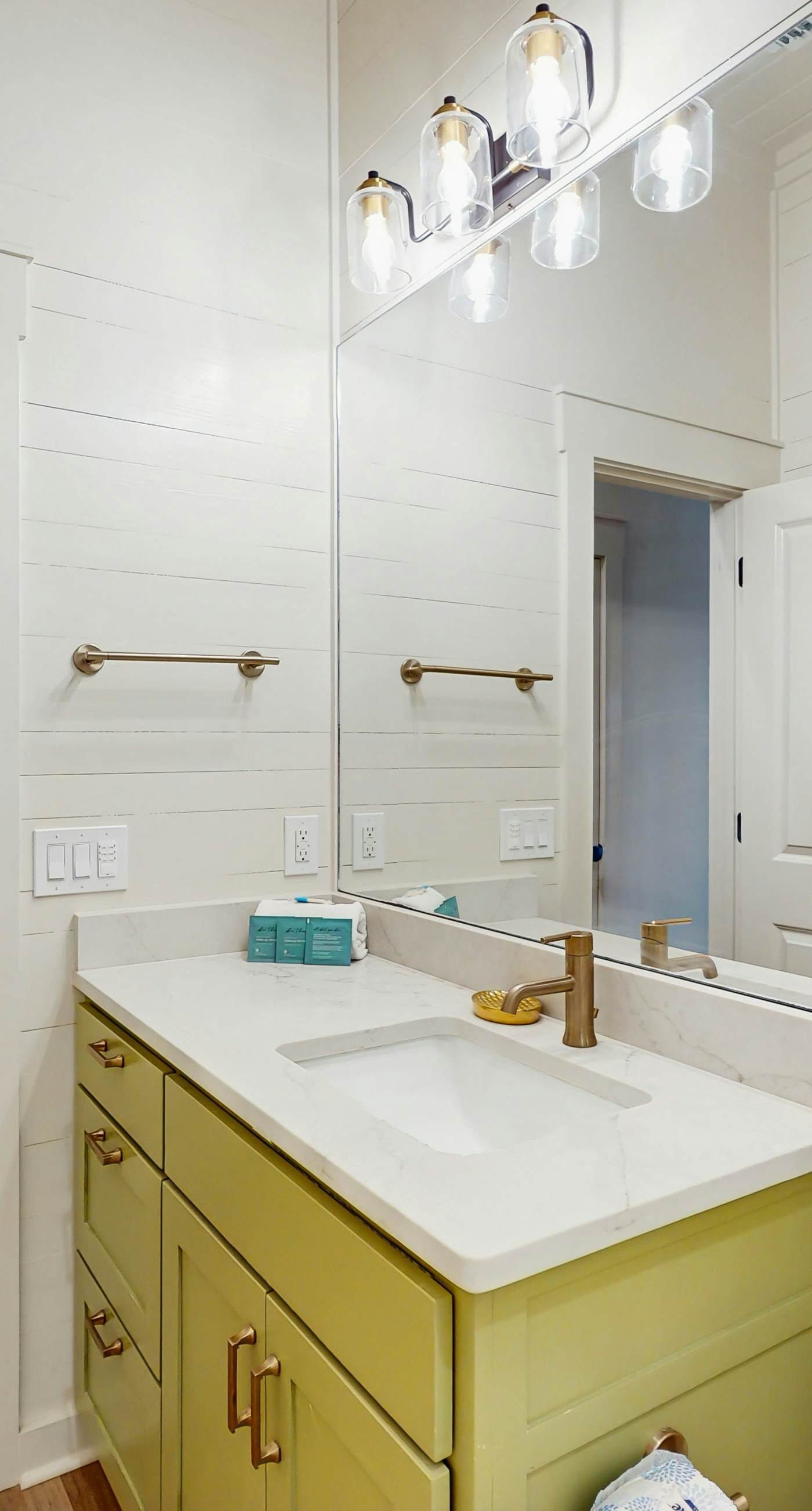 Spacious home with private pool & full kitchen, close to beach