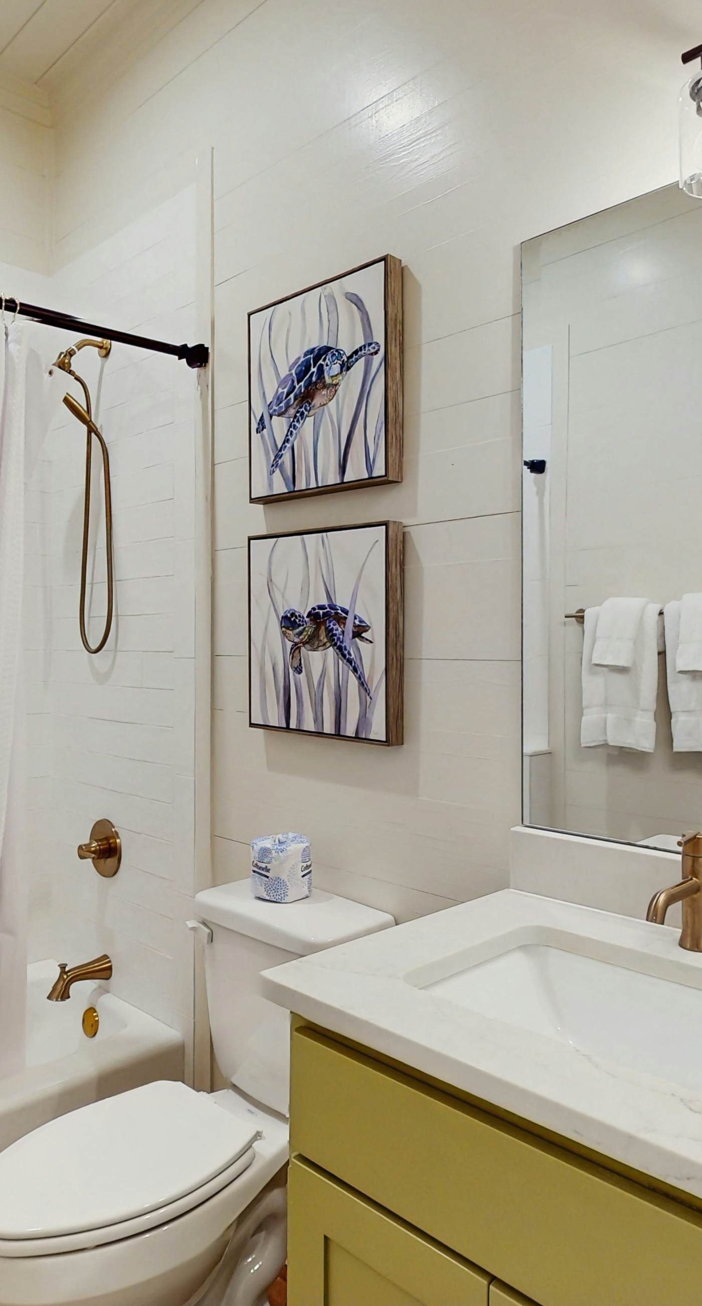 Spacious home with private pool & full kitchen, close to beach