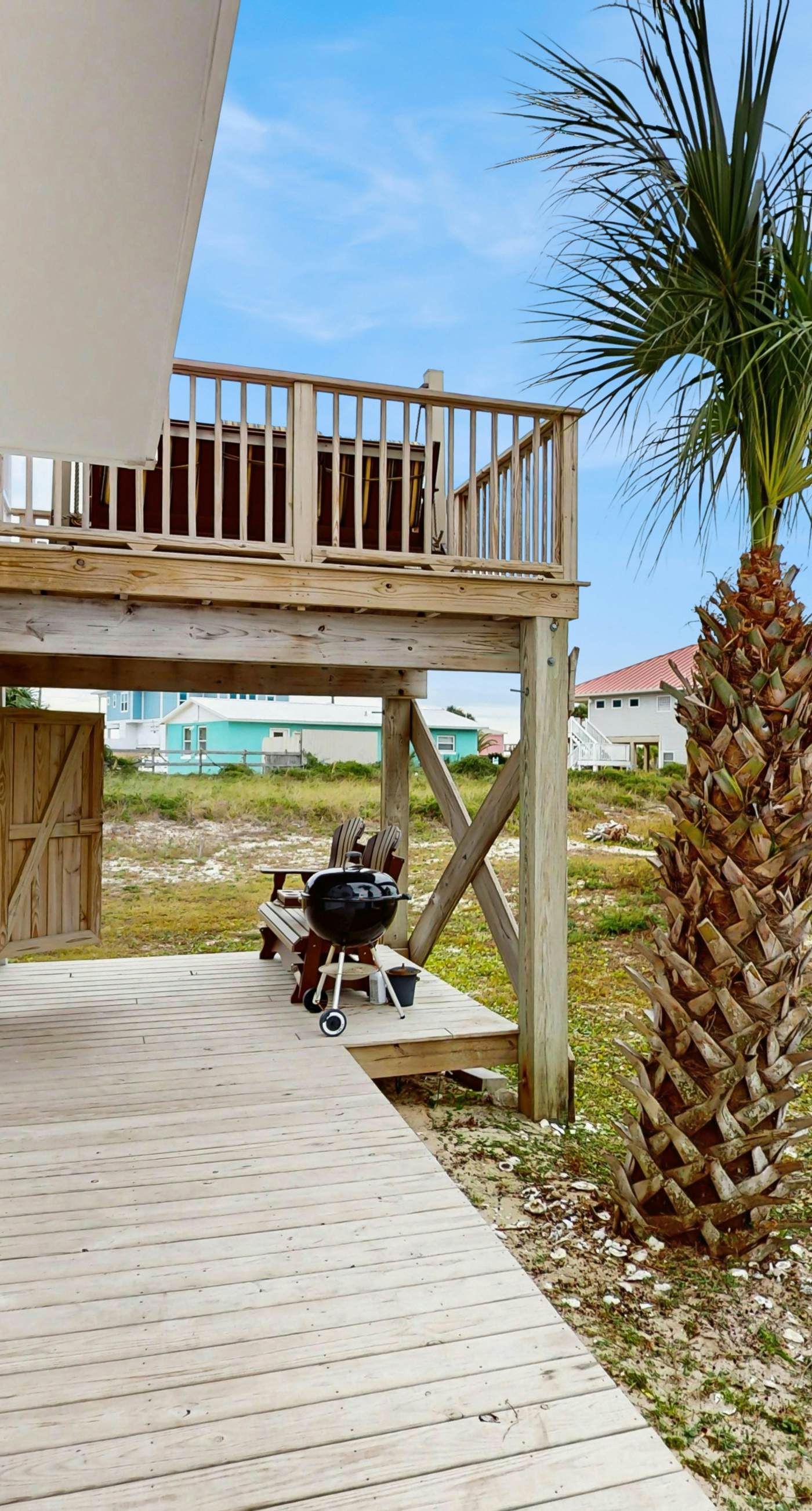 Spacious home with private pool & full kitchen, close to beach