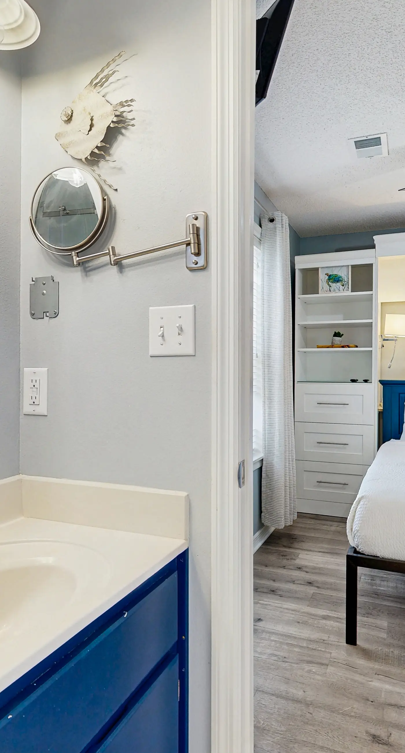 Condo in paradise with open layout, pool access, & patio - snowbird-friendly