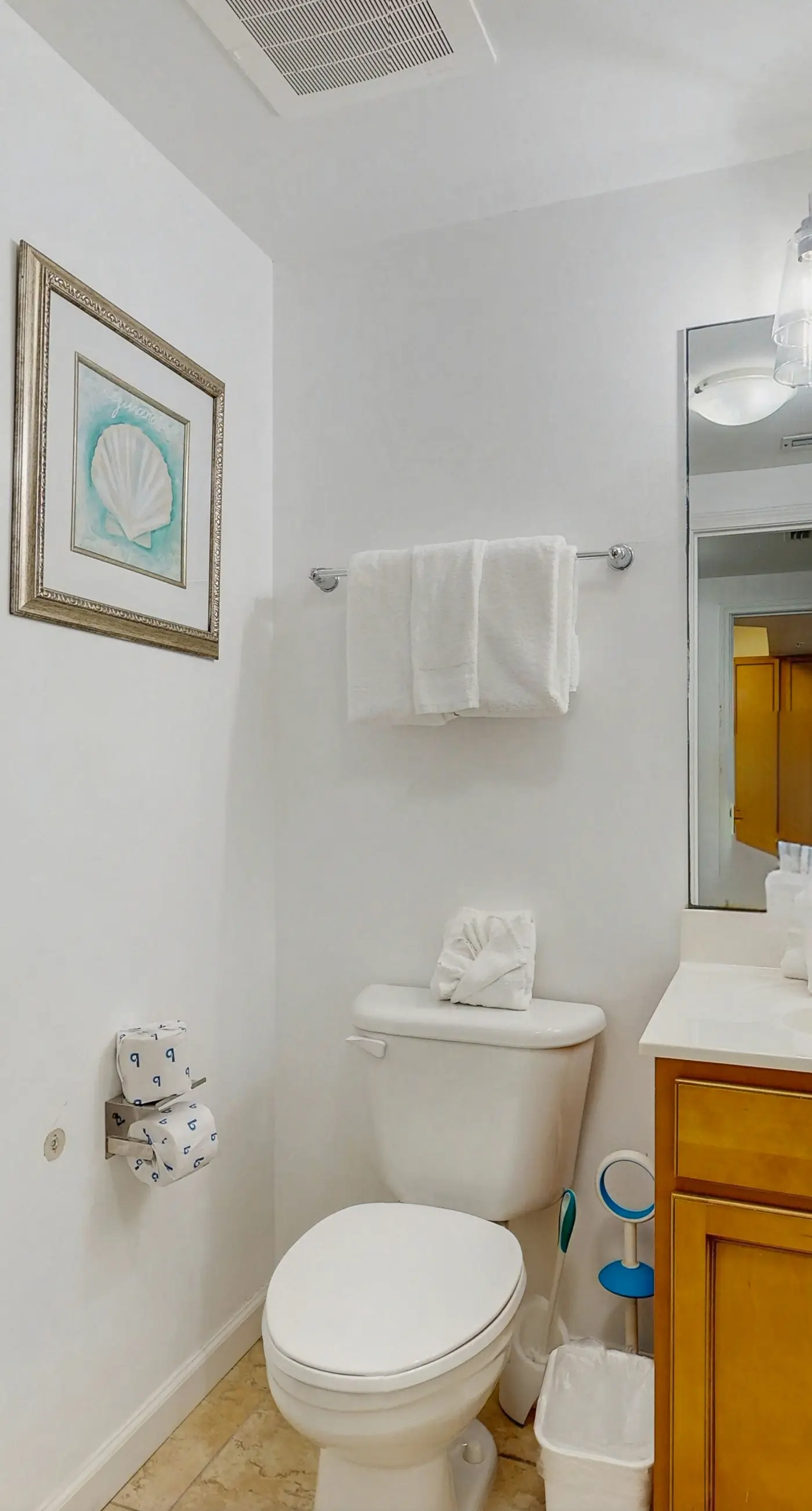 Coastal condo, shared pools, Onsite eateries, Spa, Wifi