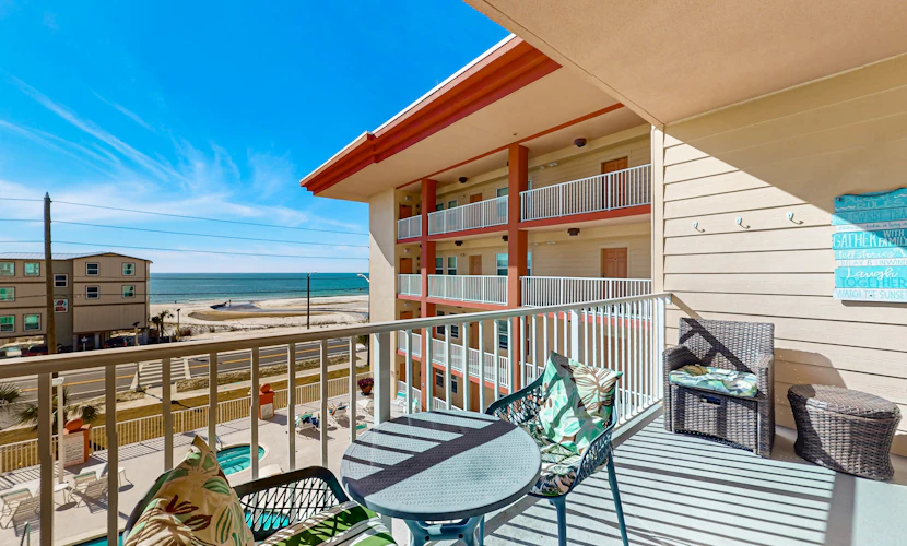 Mexico Beach condo w/ full beach view, central AC, and shared pool & hot tub