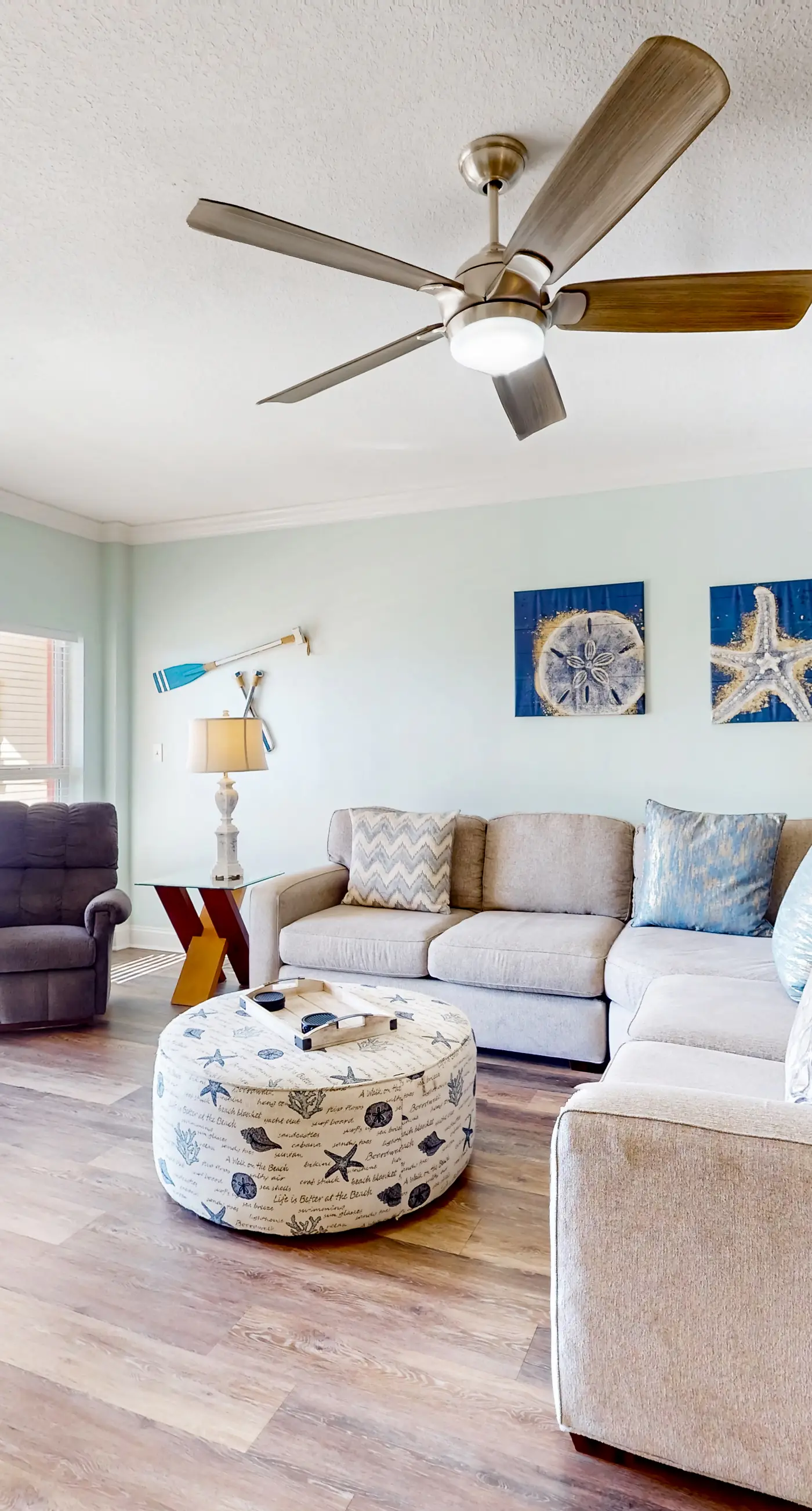 Mexico Beach condo w/ full beach view, central AC, and shared pool & hot tub