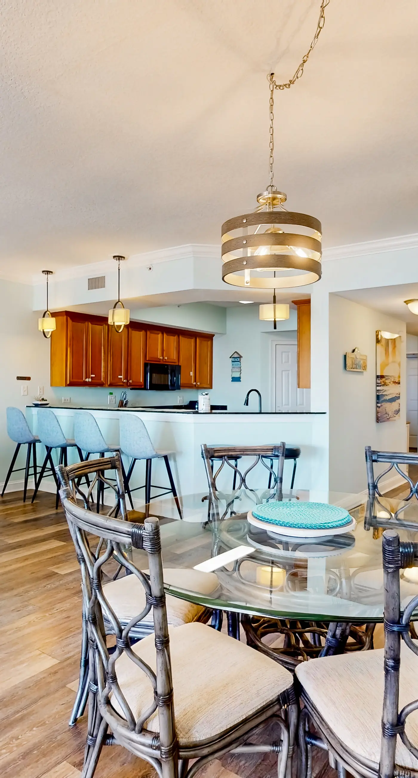 Mexico Beach condo w/ full beach view, central AC, and shared pool & hot tub